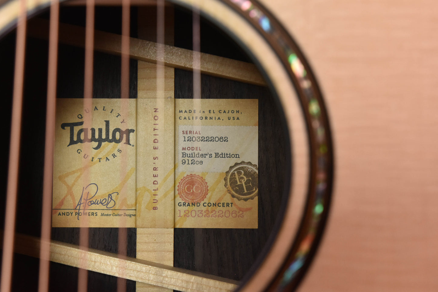 Taylor 912CE Builder's Edition Natural- V Class Cutaway Guitar