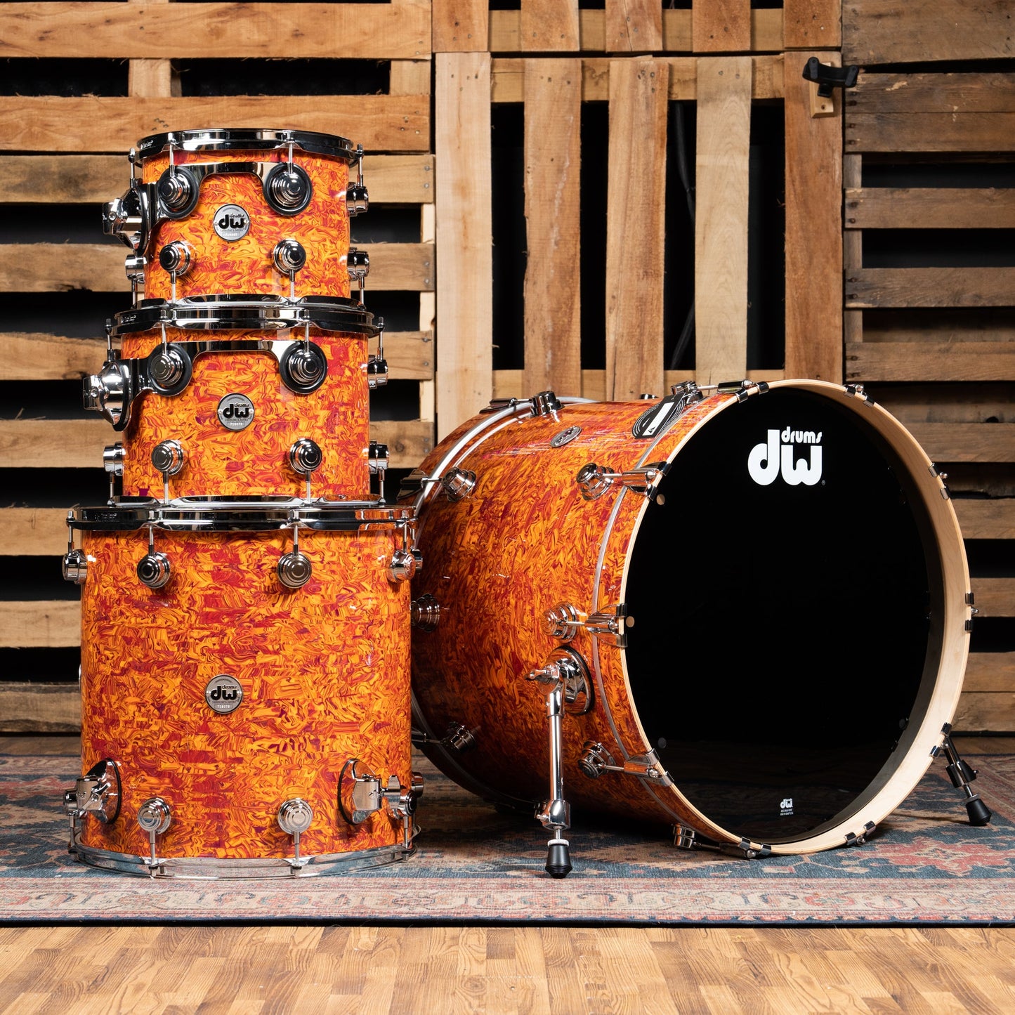 DW Collector's Standard Maple 4-Piece Shell Pack, 22-Inch Kick - Amber Swirl