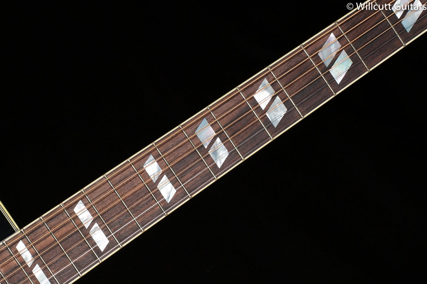 Gibson Elvis Dove Ebony