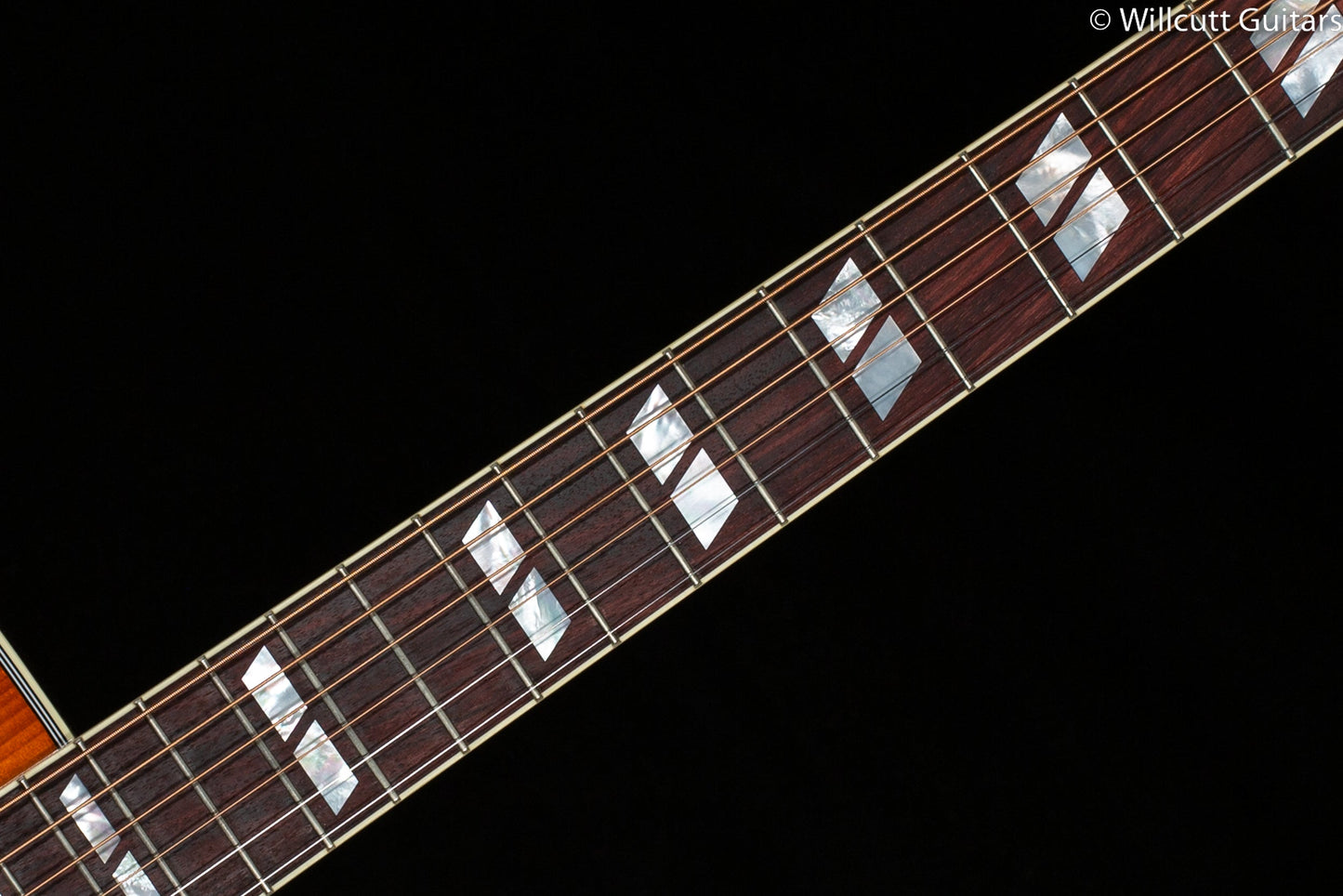 Gibson Hummingbird Original Heritage Cherry Sunburst Red Spruce Top (073)