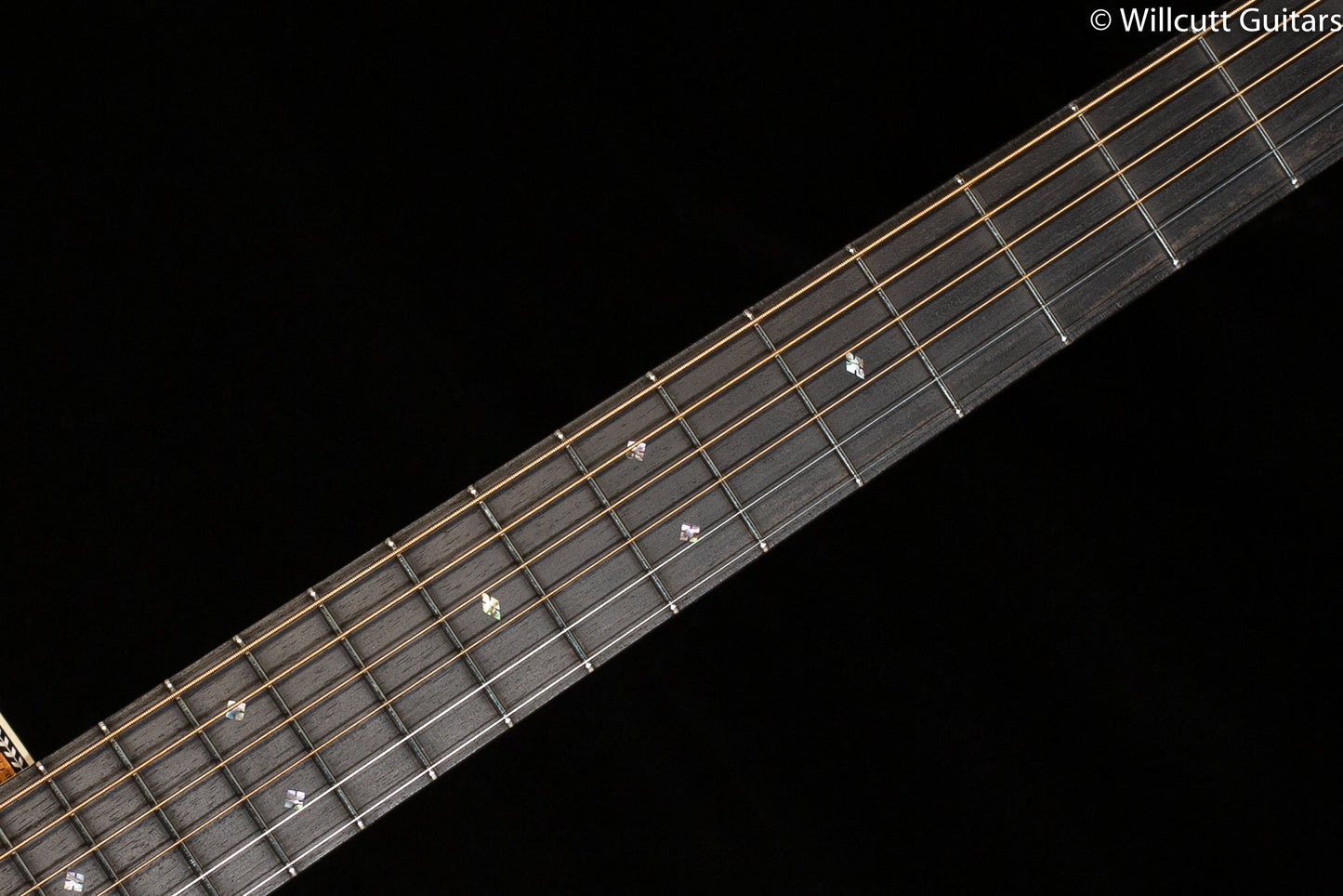 Martin Custom Shop 00 28 Style Highly Figured Koa