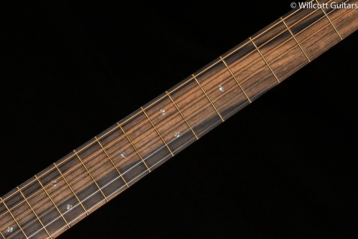 Martin D-28E Modern Deluxe (356)