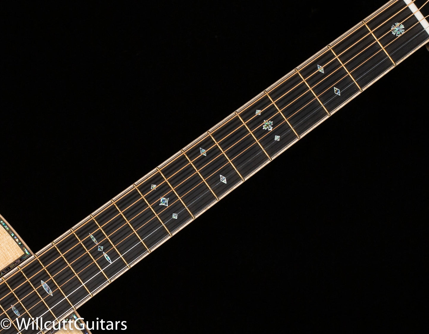 Martin D-42 Modern Deluxe (970)