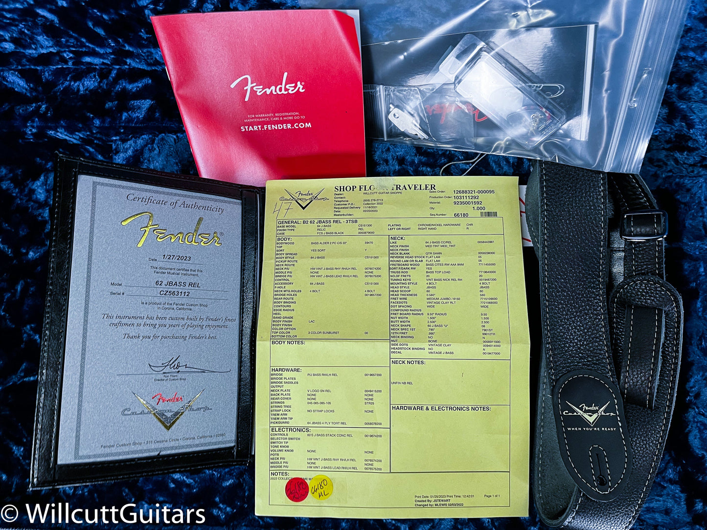 Fender Custom Shop 1962 Jazz Bass Relic 3-Tone Sunburst (112)