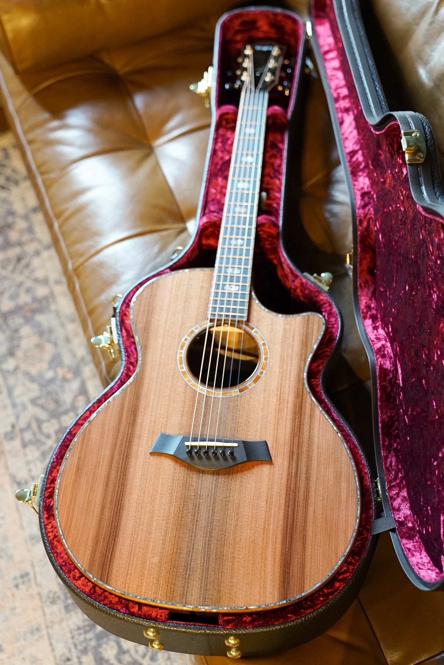Taylor Custom Shop C14CE B6028 Custom GA, Catch Custom #28