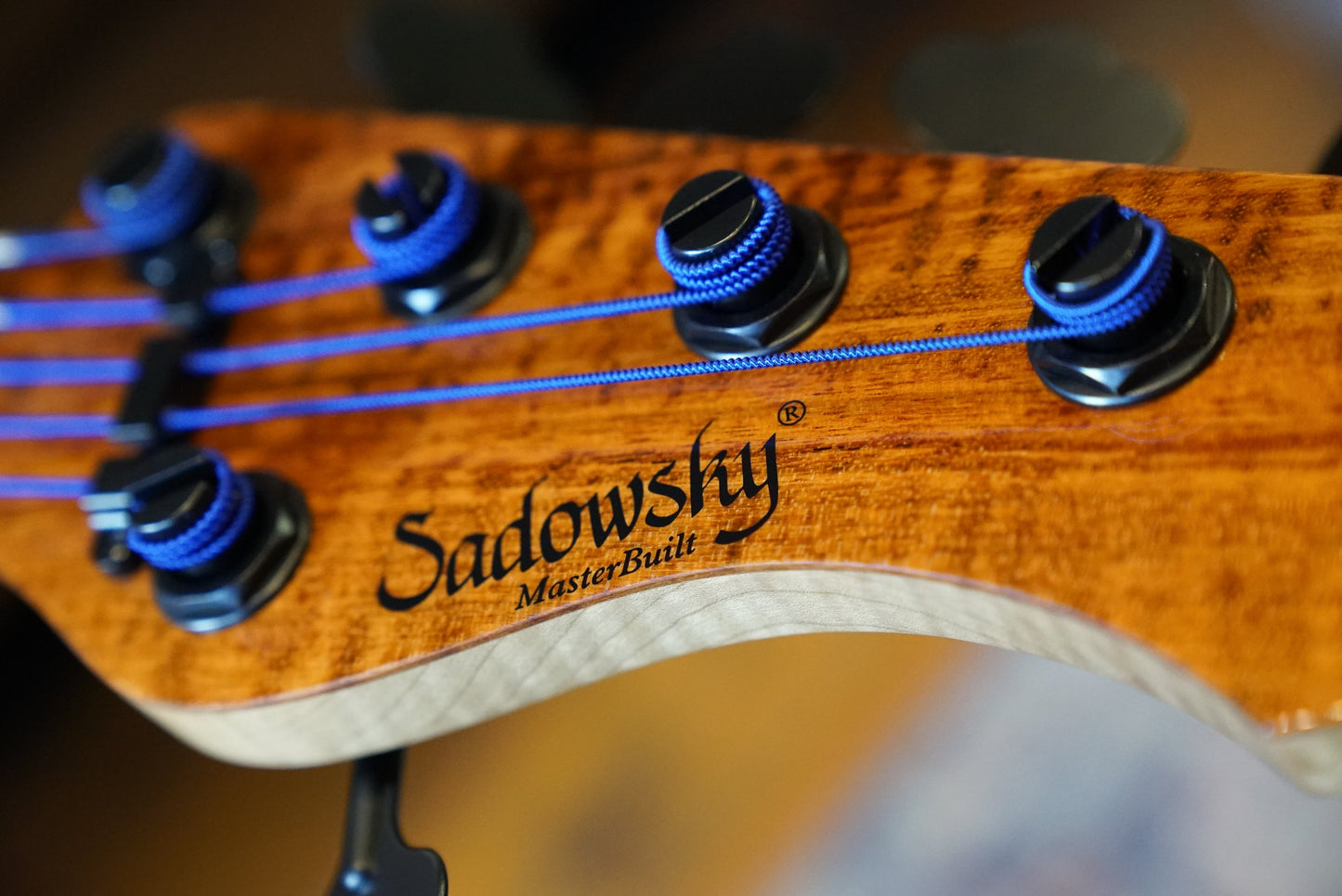Sadowsky MasterBuilt 2022 Limited Edition 21 Fret MM Style 5-String Bass Guitar