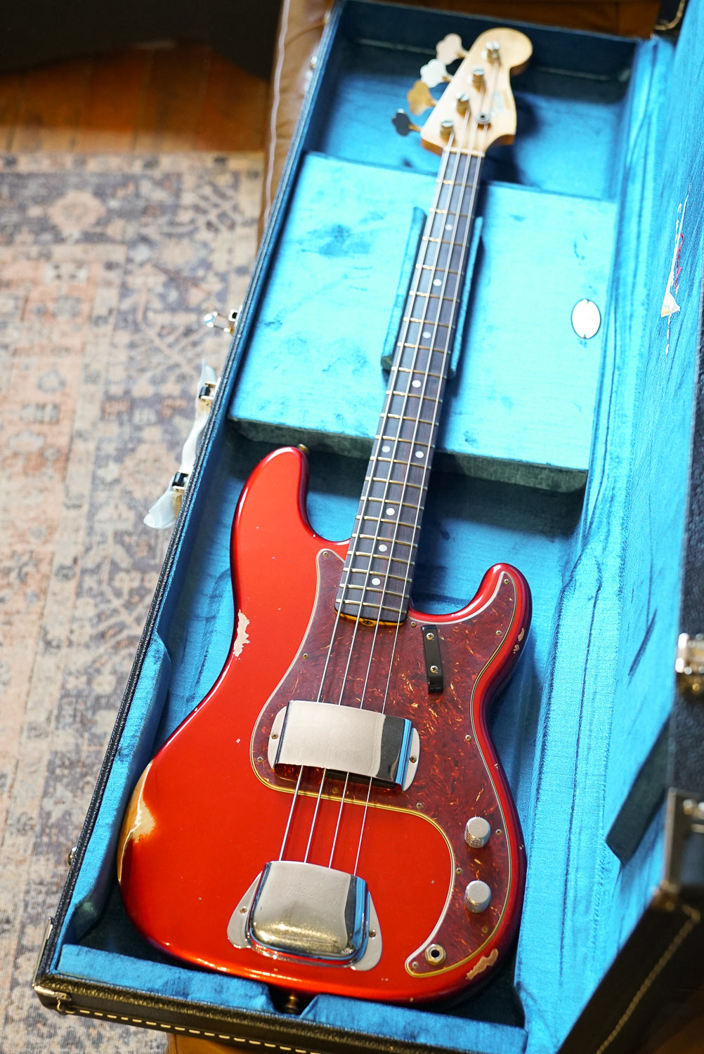 Fender Custom Shop '66 Precision Bass Relic - Aged Candy Apple Red