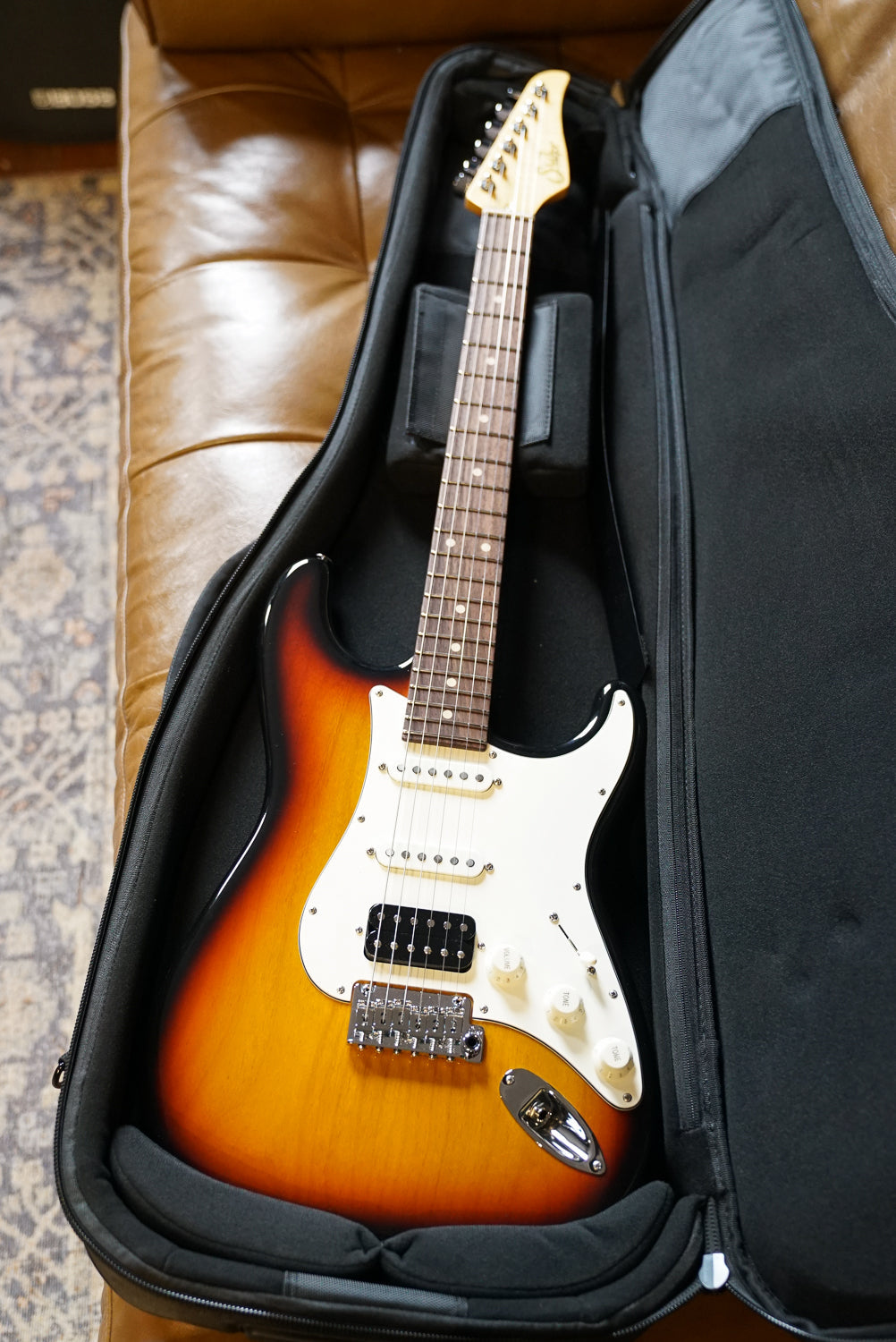 Suhr Classic S Antique, 3 Tone Burst, Indian Rosewood fingerboard, HSS