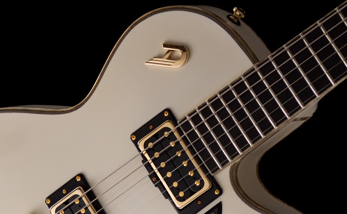 DUESENBERG FANTOM A AGED WHITE