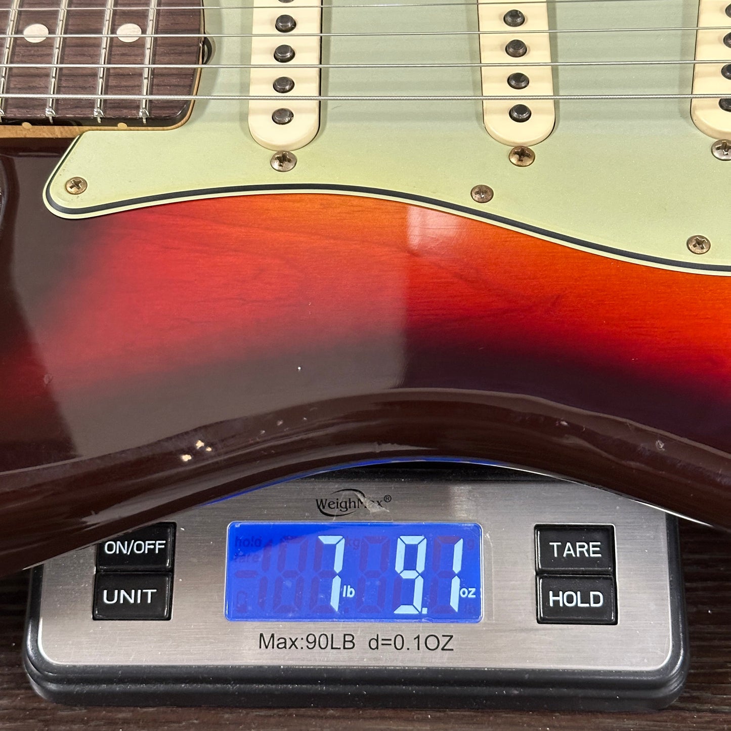 Fender Custom Shop 1963 Stratocaster Journeyman Relic Chocolate 3 Tone Sunburst AAA Maple Neck w/case CZ588676