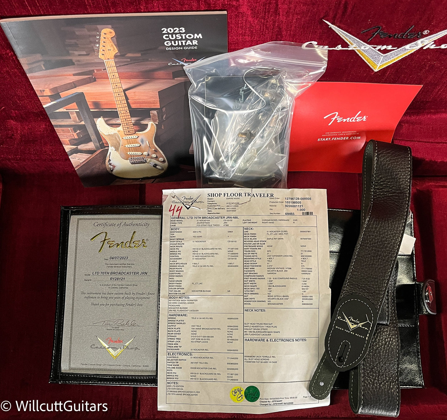 Fender Custom Shop LTD 70th Anniversary Broadcaster Journeyman Relic Nocaster Blonde (121)