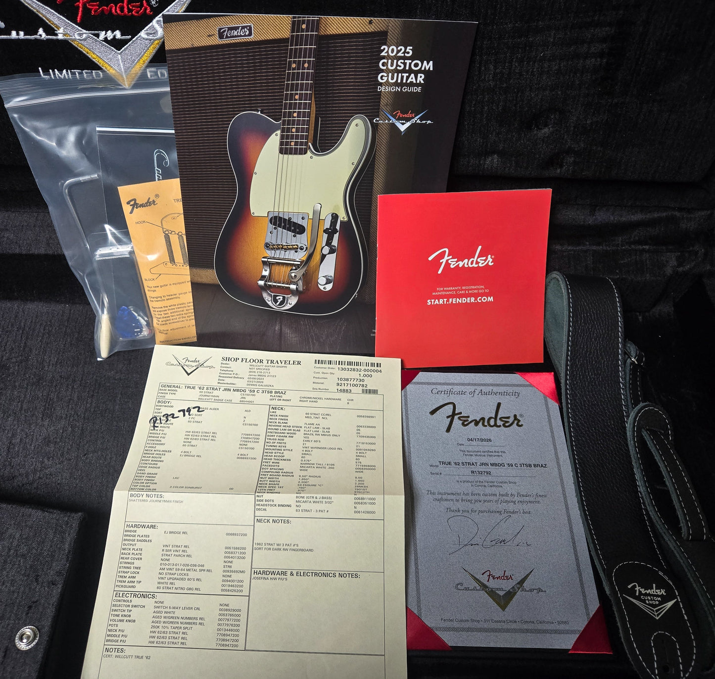 Fender Custom Shop Masterbuilt Dennis Galuzska True '62 Strat Journeyman 3-Tone Sunburst Brazilian 59 C (792)