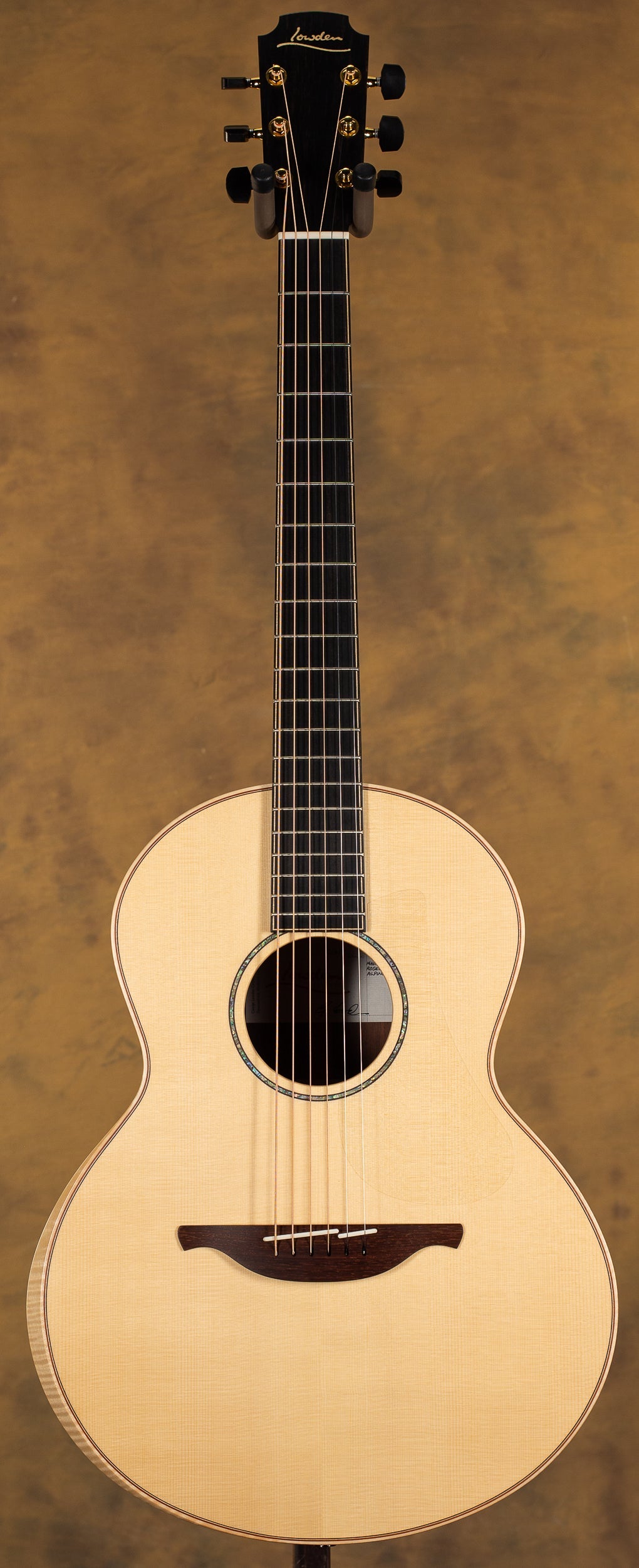 Lowden S-35