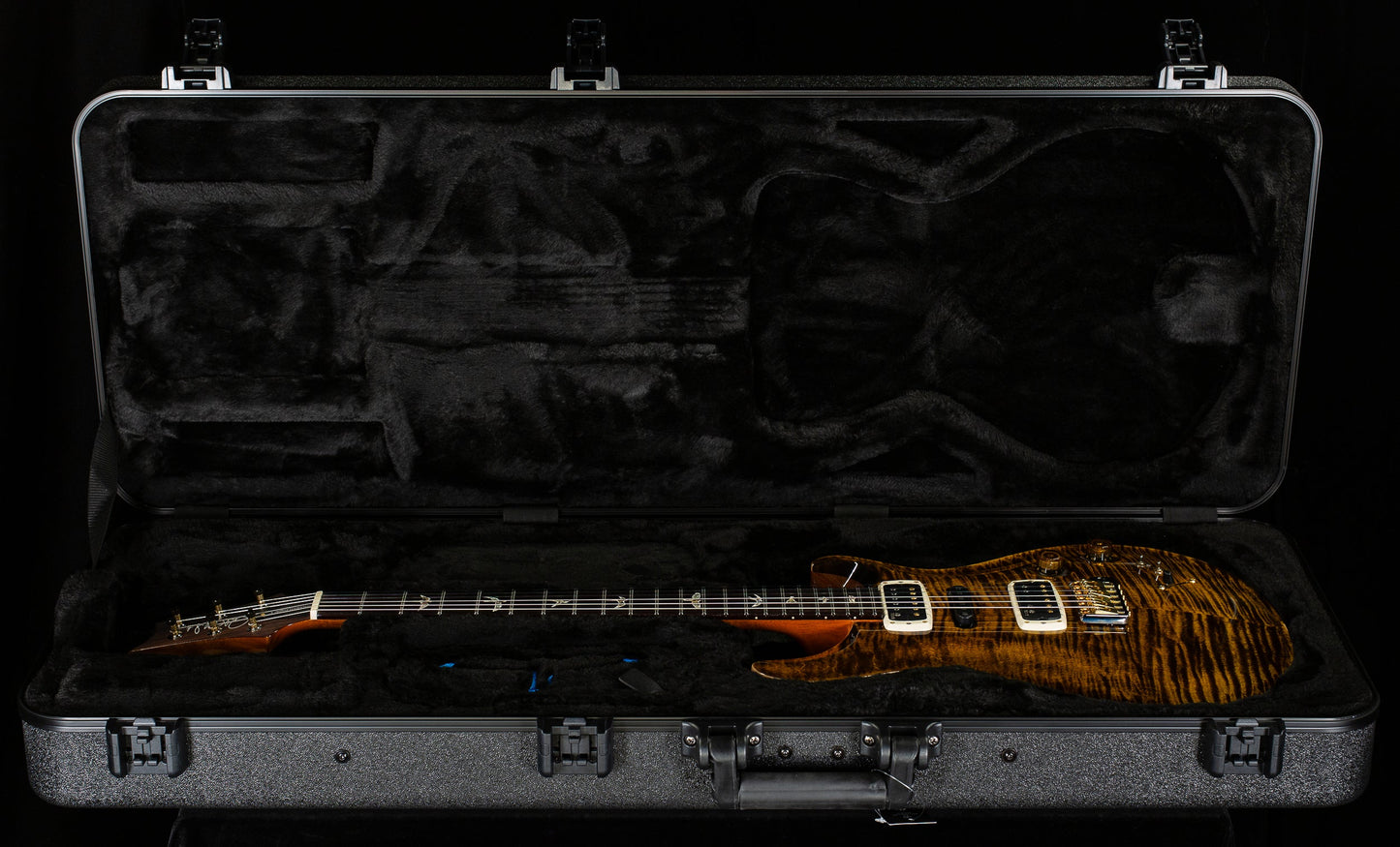 PRS Modern Eagle V 10 top Yellow Tiger (224)