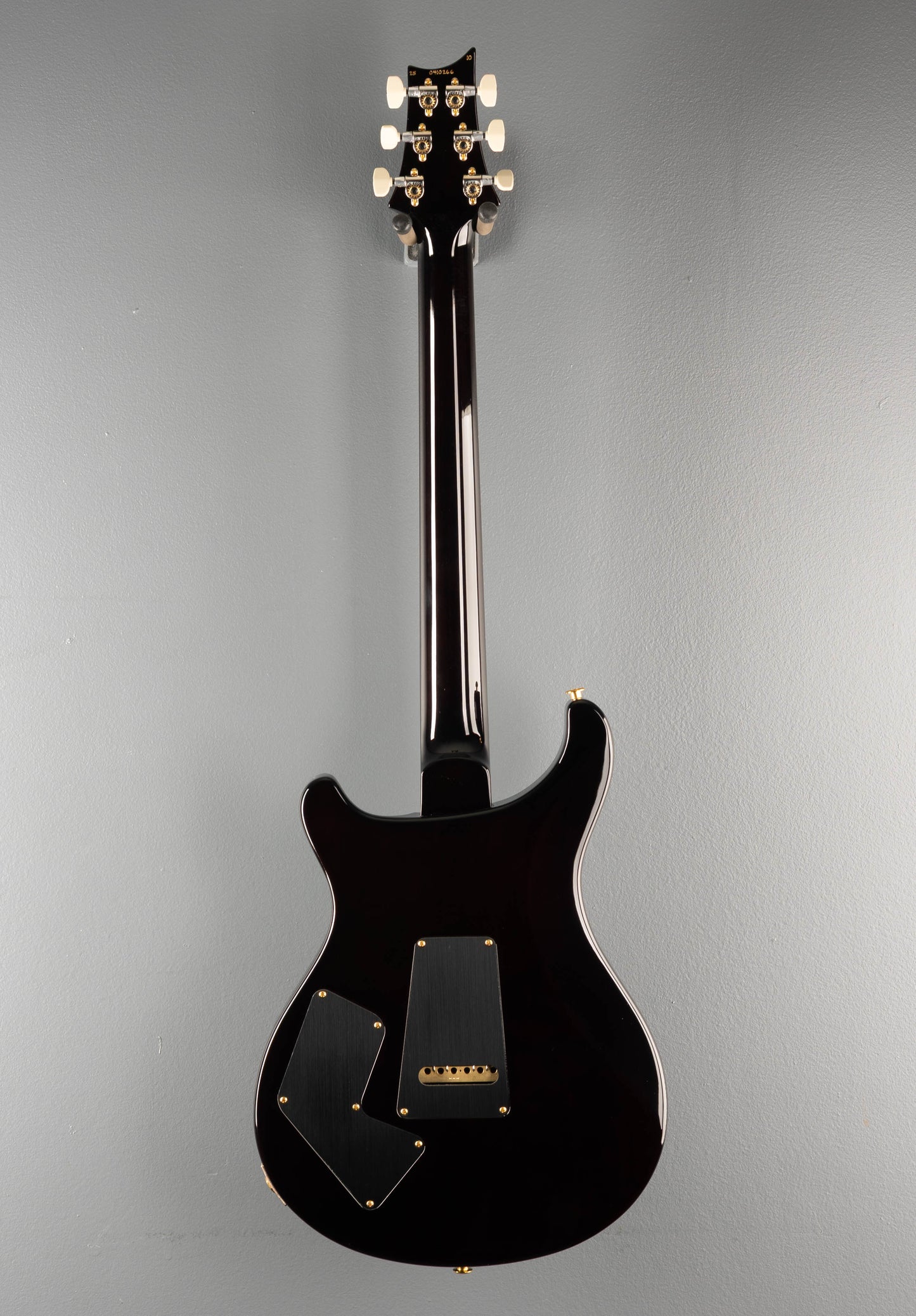 Modern Eagle V 10 Top - Black Gold Wraparound Burst