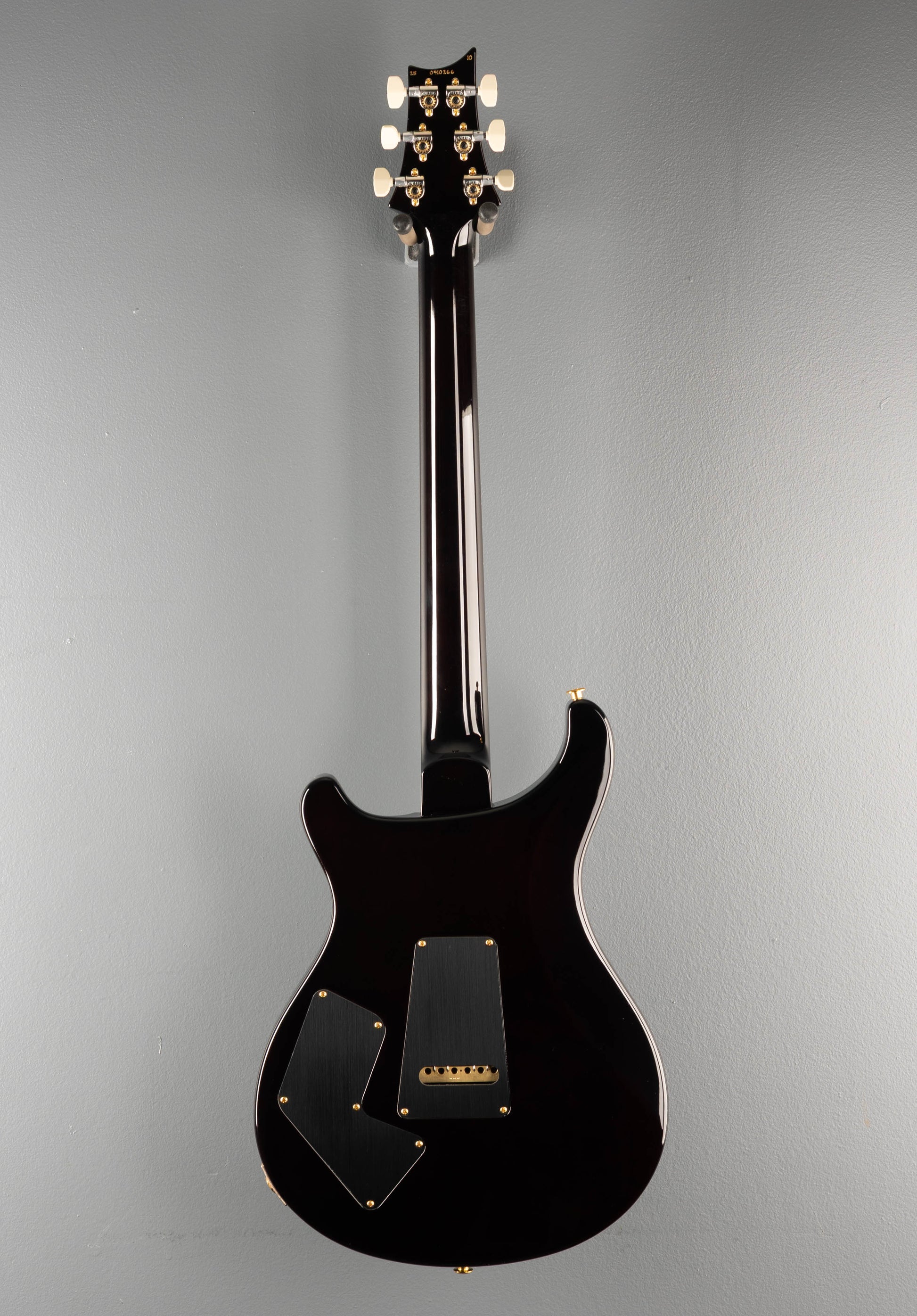 Modern Eagle V 10 Top - Black Gold Wraparound Burst