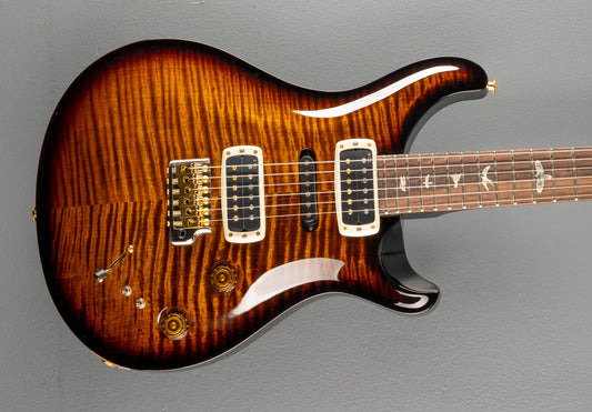 Modern Eagle V 10 Top - Black Gold Wraparound Burst