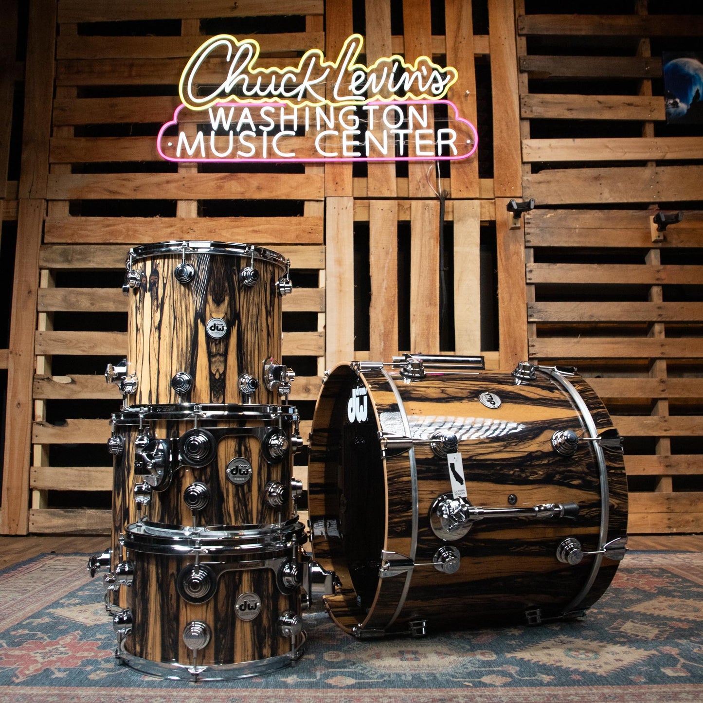 DW Collector's Series Exotic 5-Piece Shell Pack - Natural Lacquer over Royal Ebony Veneer