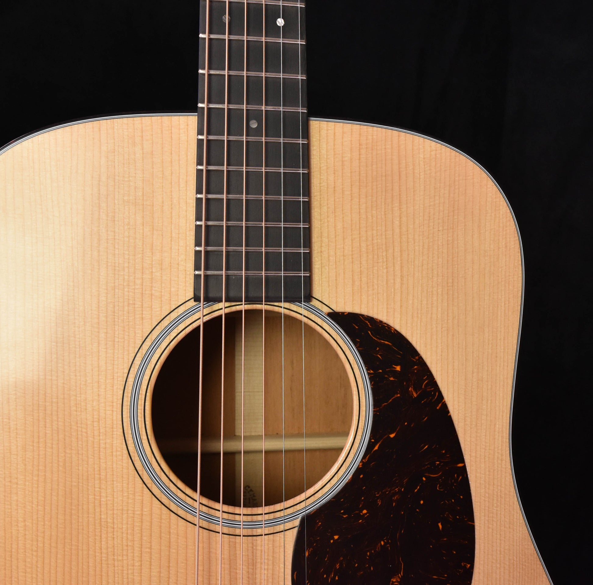 Martin D-18 Authentic 1939 VTS Dreadnought Guitar