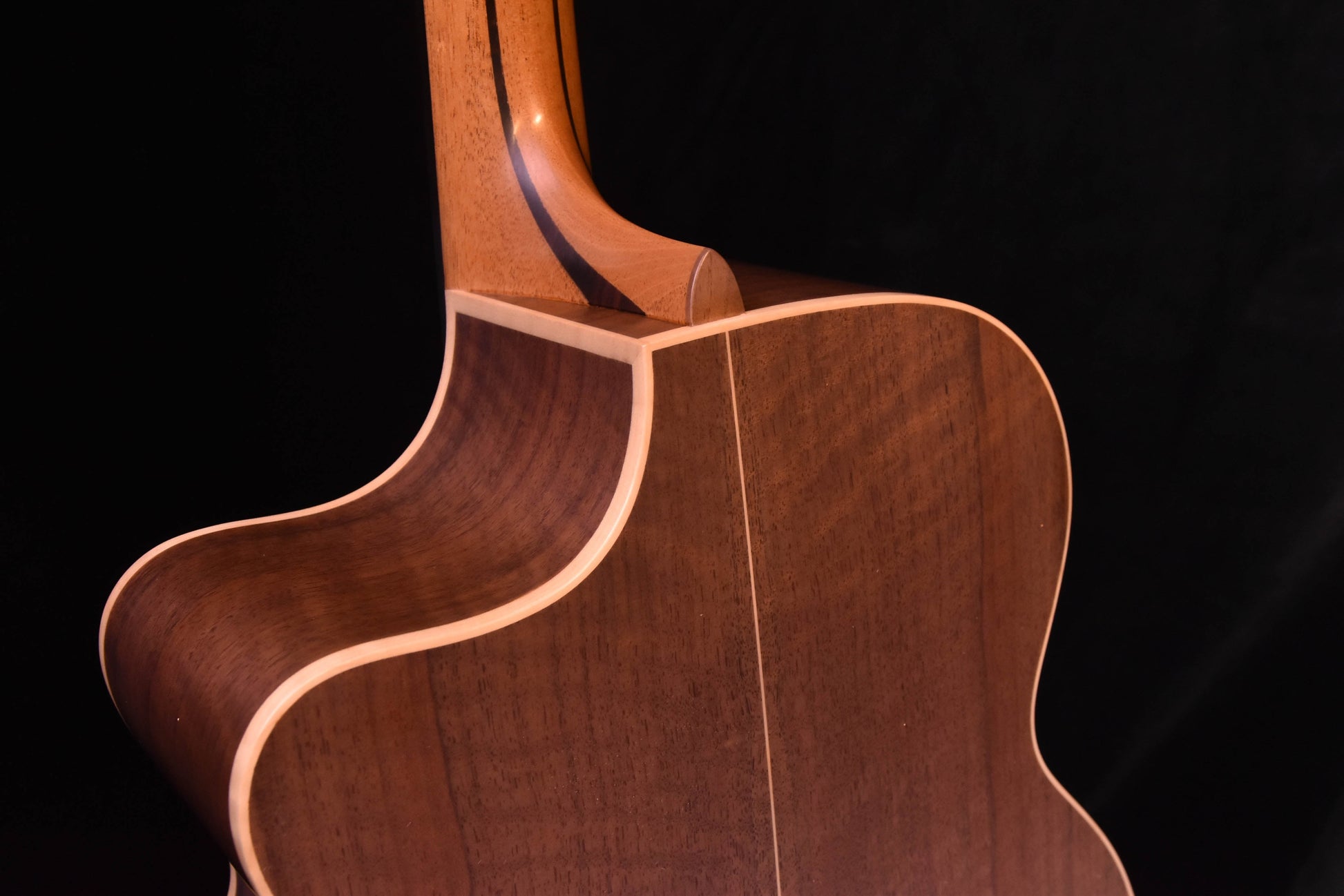Lowden Thomas Leeb Signature AAAA Bastogne Walnut/ Sitka Spruce