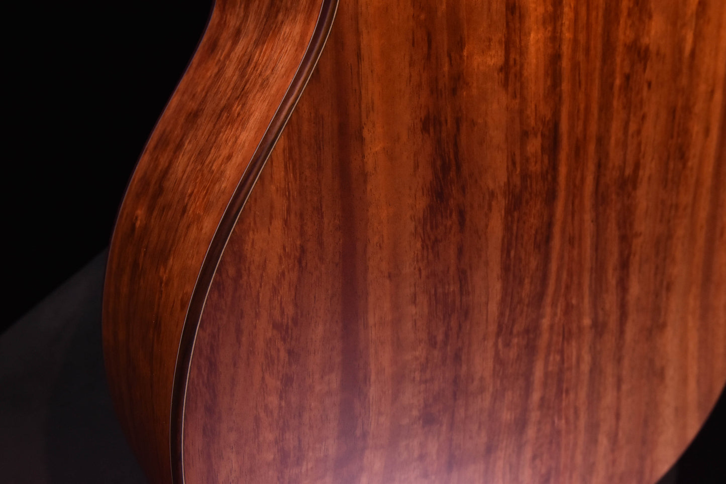 Larrivee 000-40 12 Fret Koa Small Body Special Acoustic Guitar