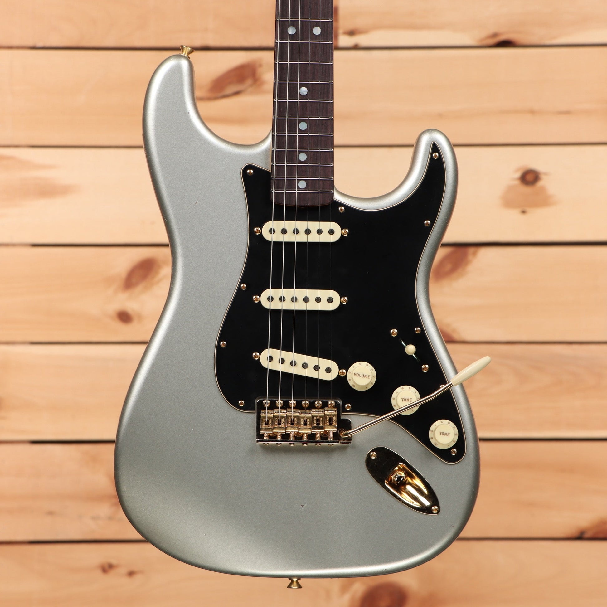 Fender Custom Shop Limited 1965 Dual-Mag Stratocaster Journeyman Relic - Aged Inca Silver