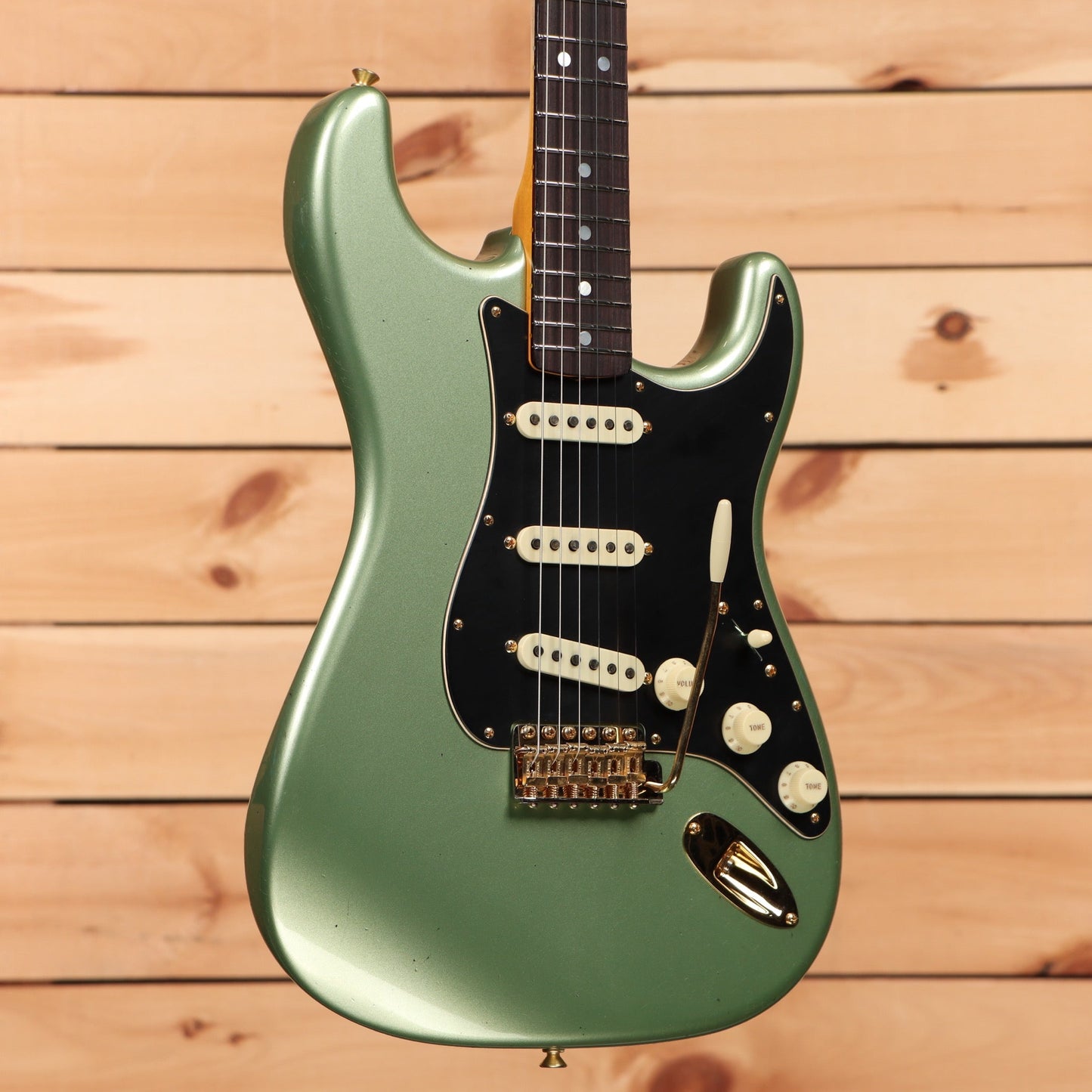 Fender Custom Shop Limited 1965 Dual-Mag Stratocaster Journeyman Relic - Aged Sage Green Metallic