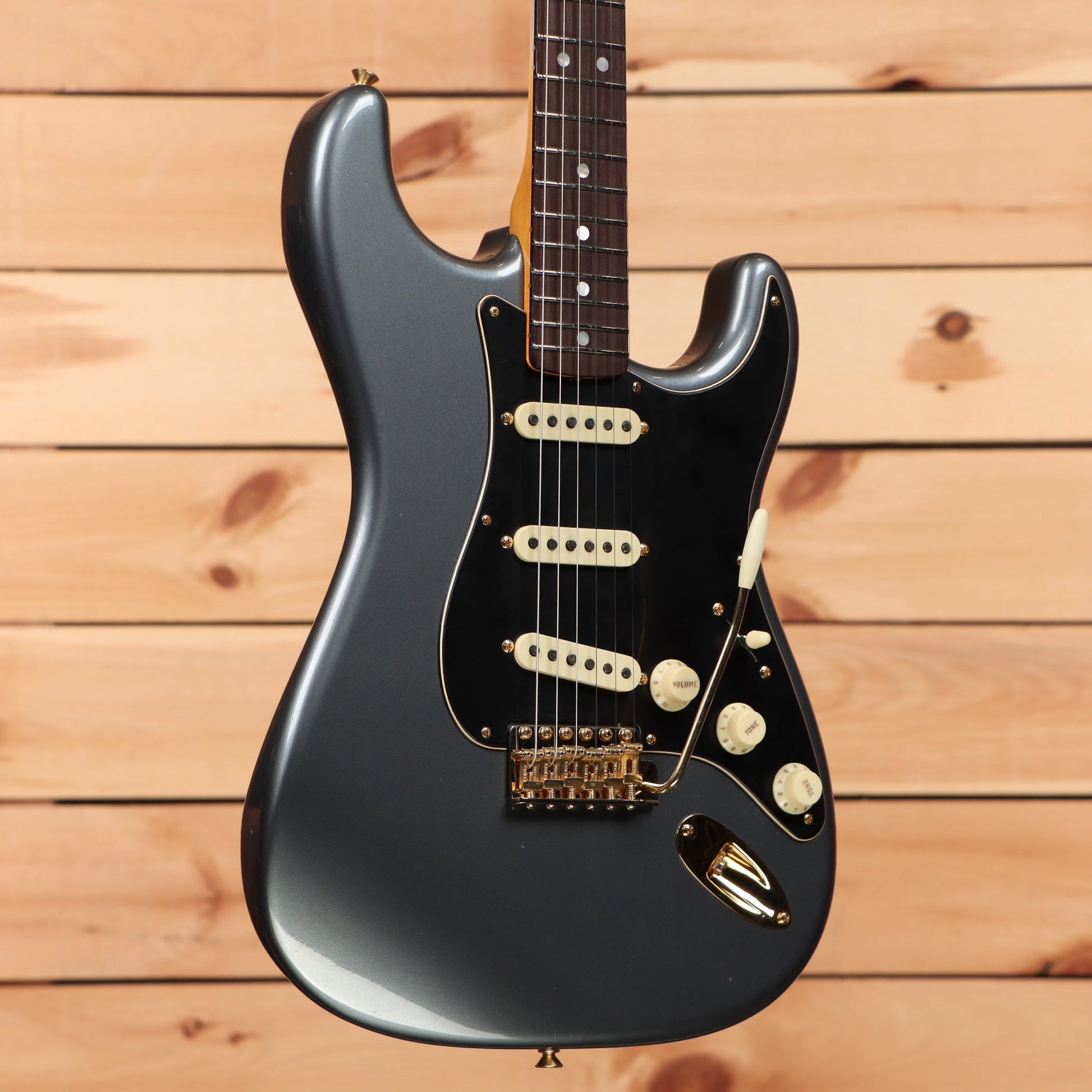 Fender Custom Shop Limited 1965 Dual-Mag Stratocaster Journeyman Relic - Faded/Aged Charcoal Frost Metallic