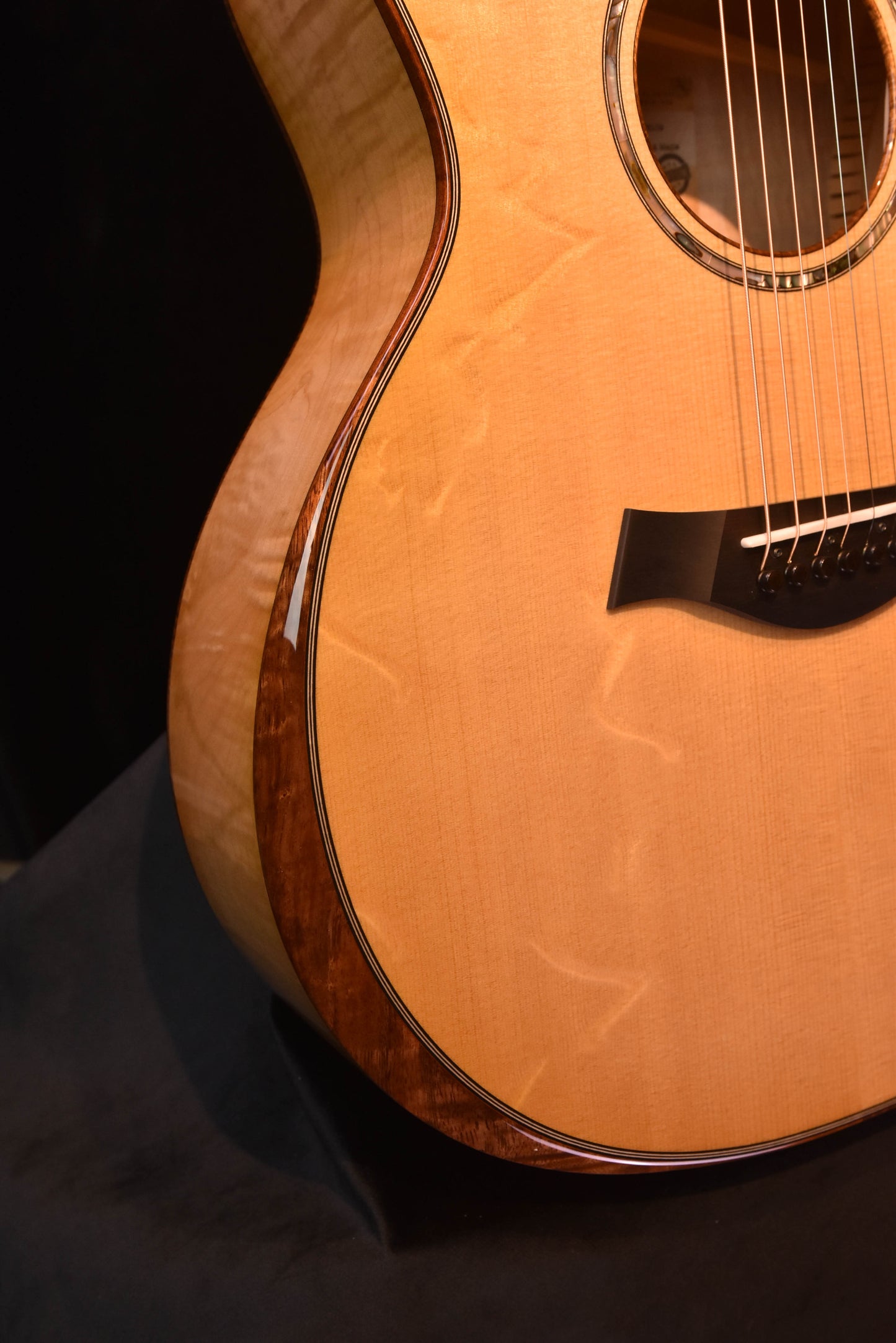 Taylor Custom Grand Auditorium Big leaf Maple/ Bearclaw Sitka Spruce