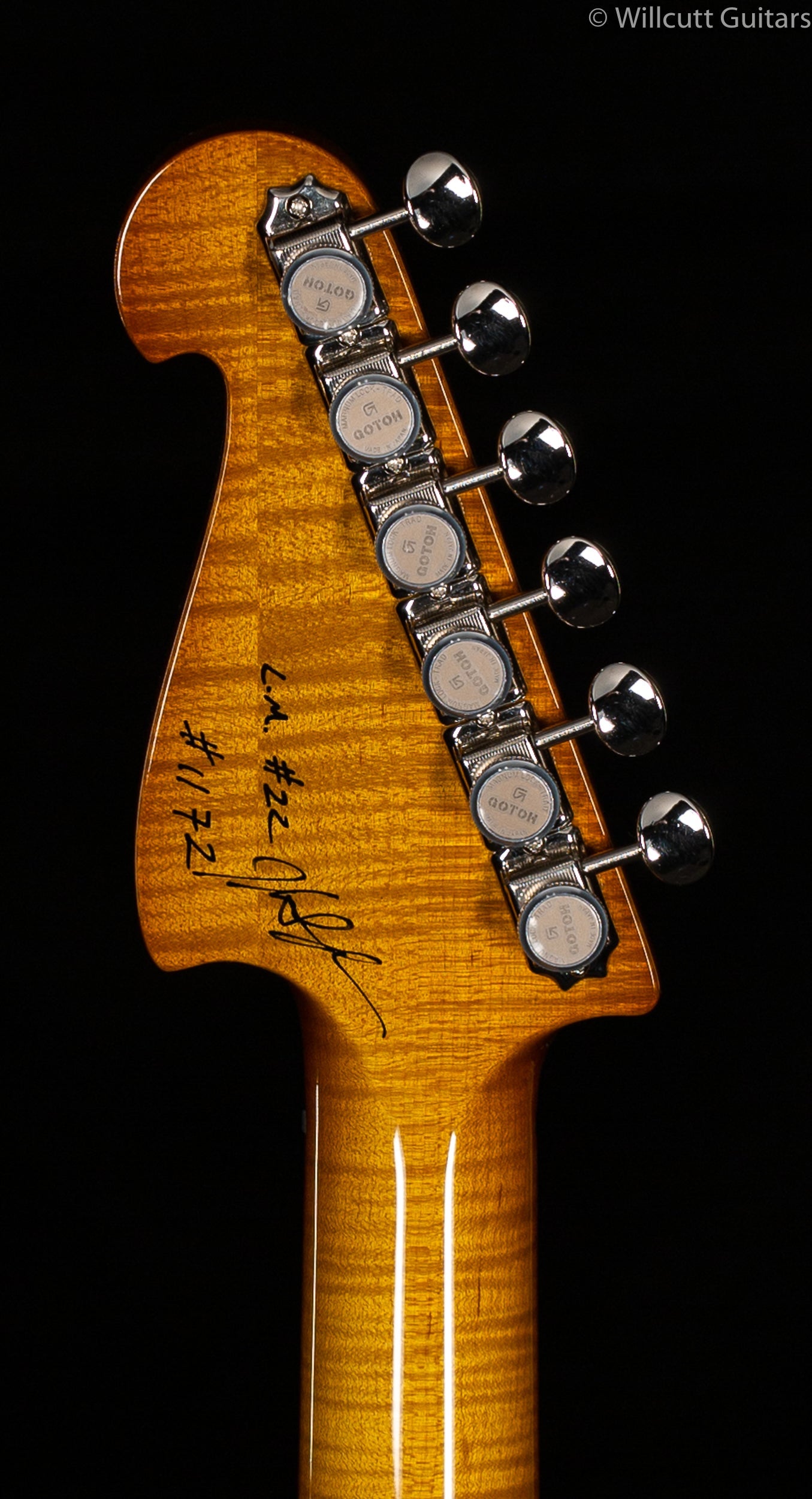 Knaggs Severn Trem Larry Mitchell Model Onyx