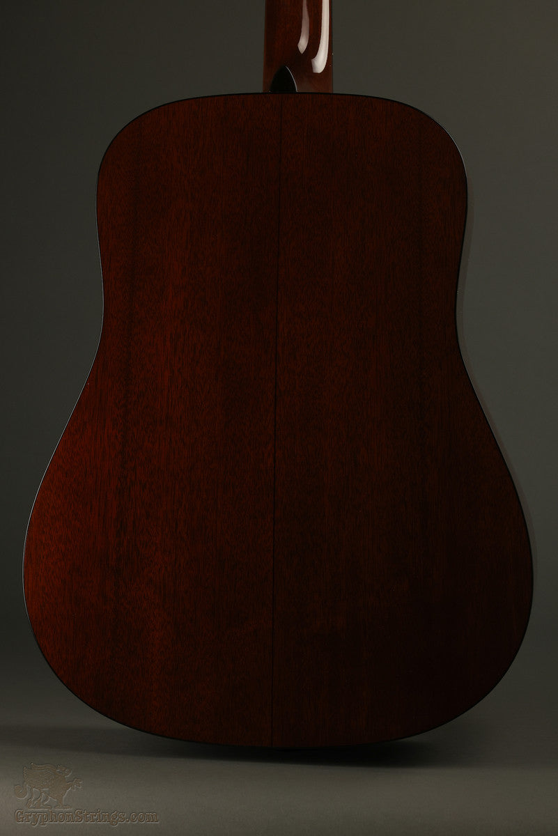 2009 Martin D-18 1937 Authentic Steel String Guitar