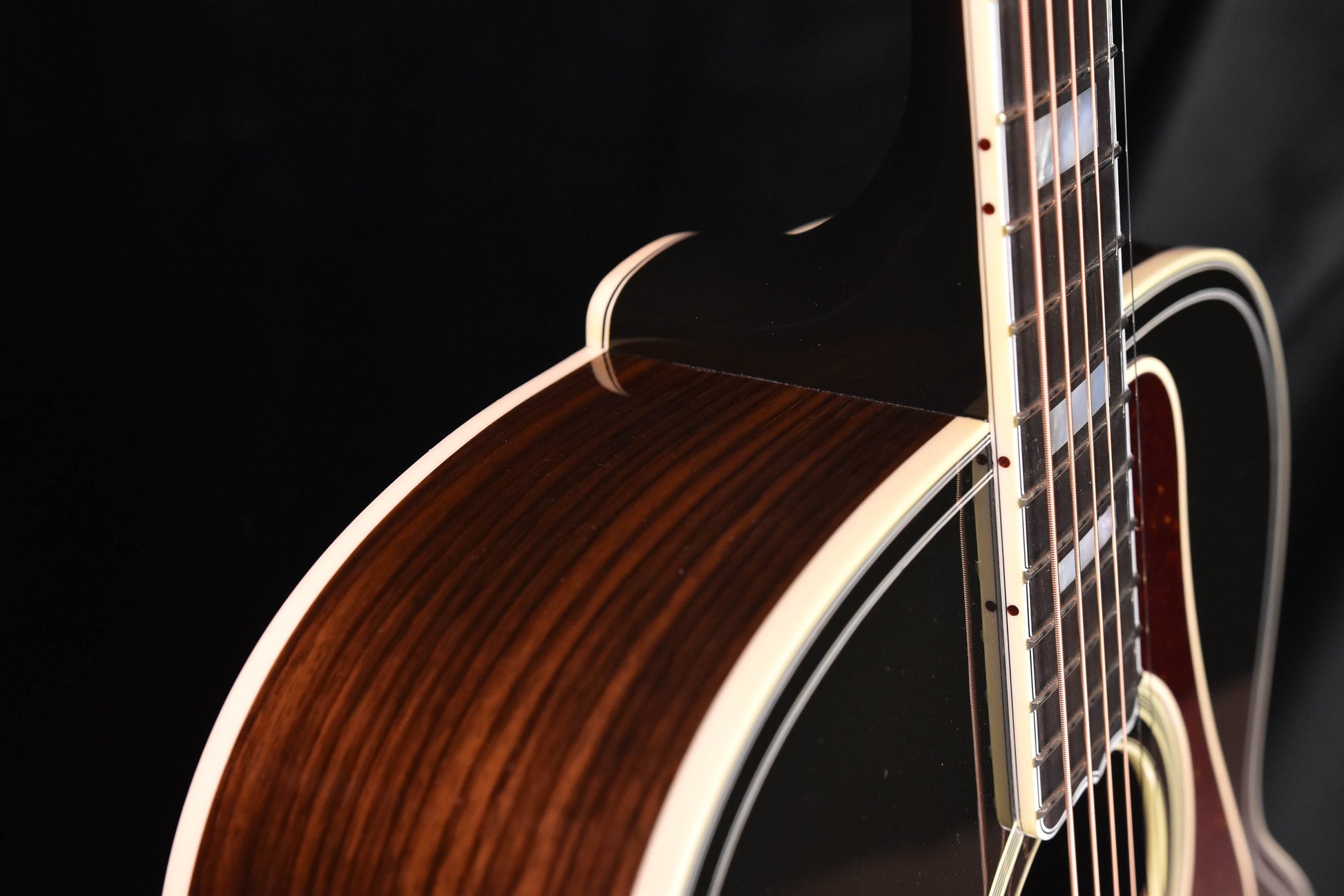 Gibson SJ-200 Western Classic Jumbo Acoustic Guitar