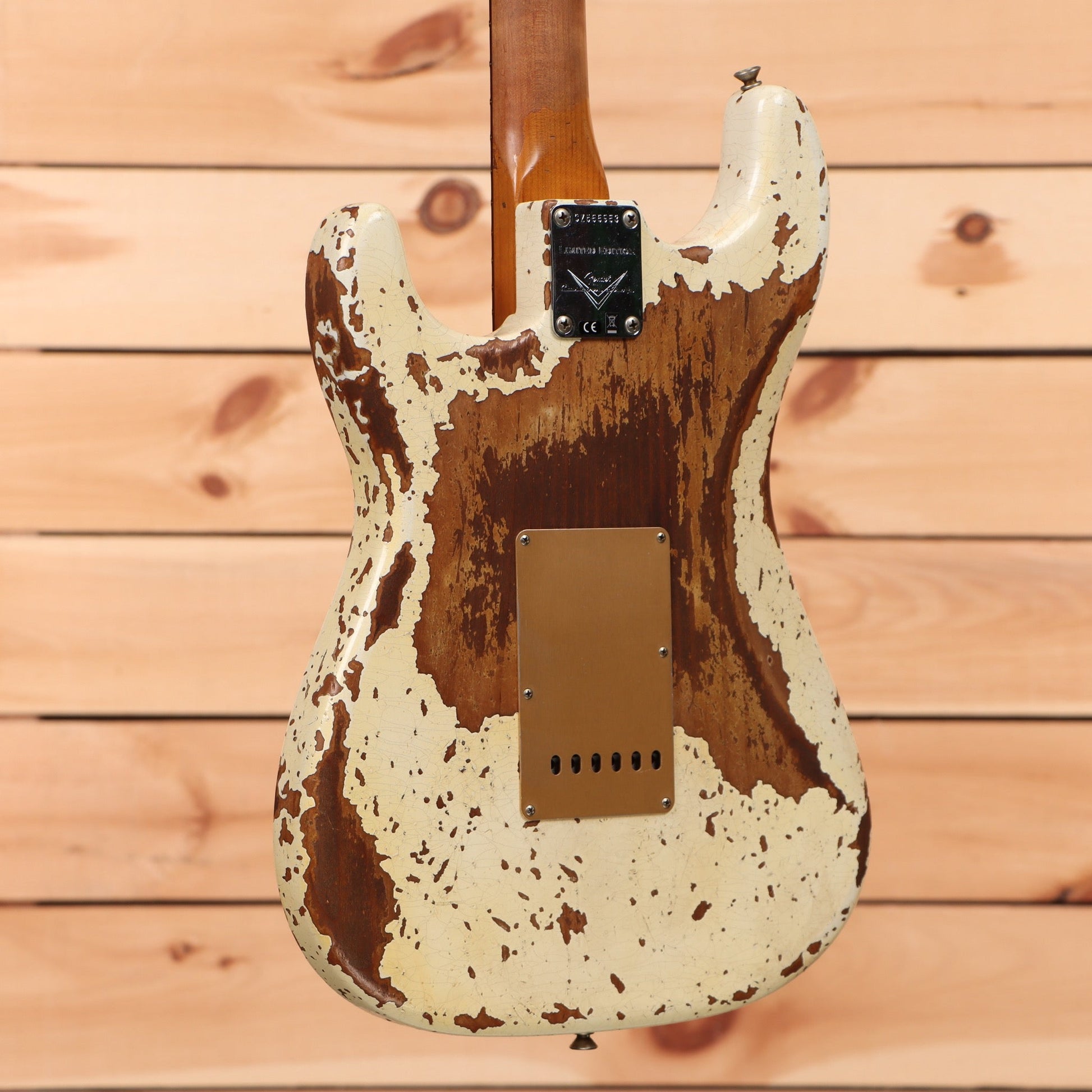 Fender Custom Shop Limited Roasted Bighead Stratocaster Super Heavy Relic - Aged Olympic White with Gold Anodized Pickguard