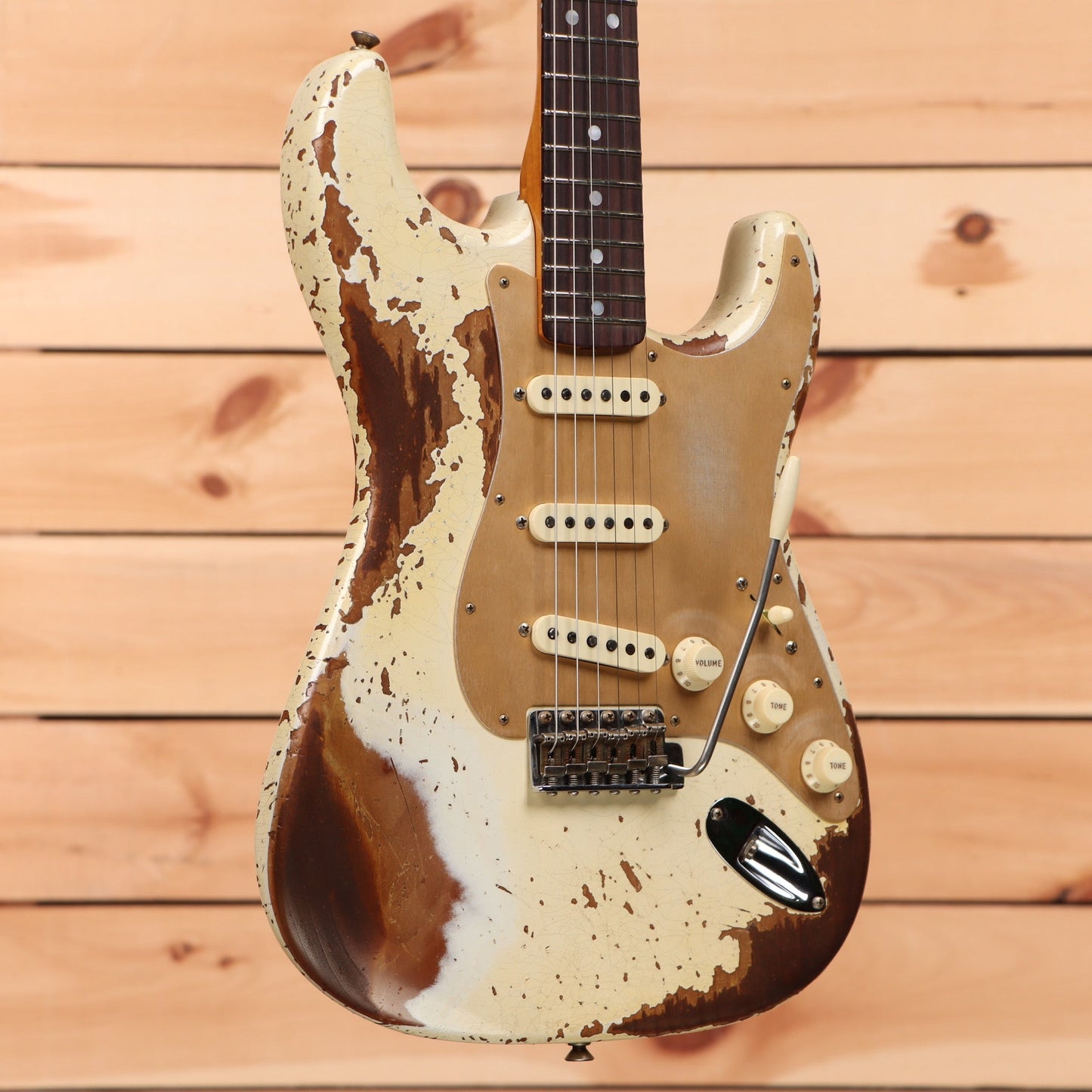 Fender Custom Shop Limited Roasted Bighead Stratocaster Super Heavy Relic - Aged Olympic White with Gold Anodized Pickguard