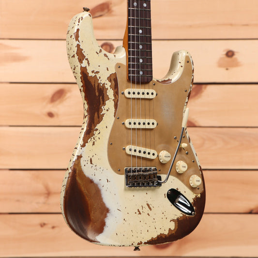 Fender Custom Shop Limited Roasted Bighead Stratocaster Super Heavy Relic - Aged Olympic White with Gold Anodized Pickguard