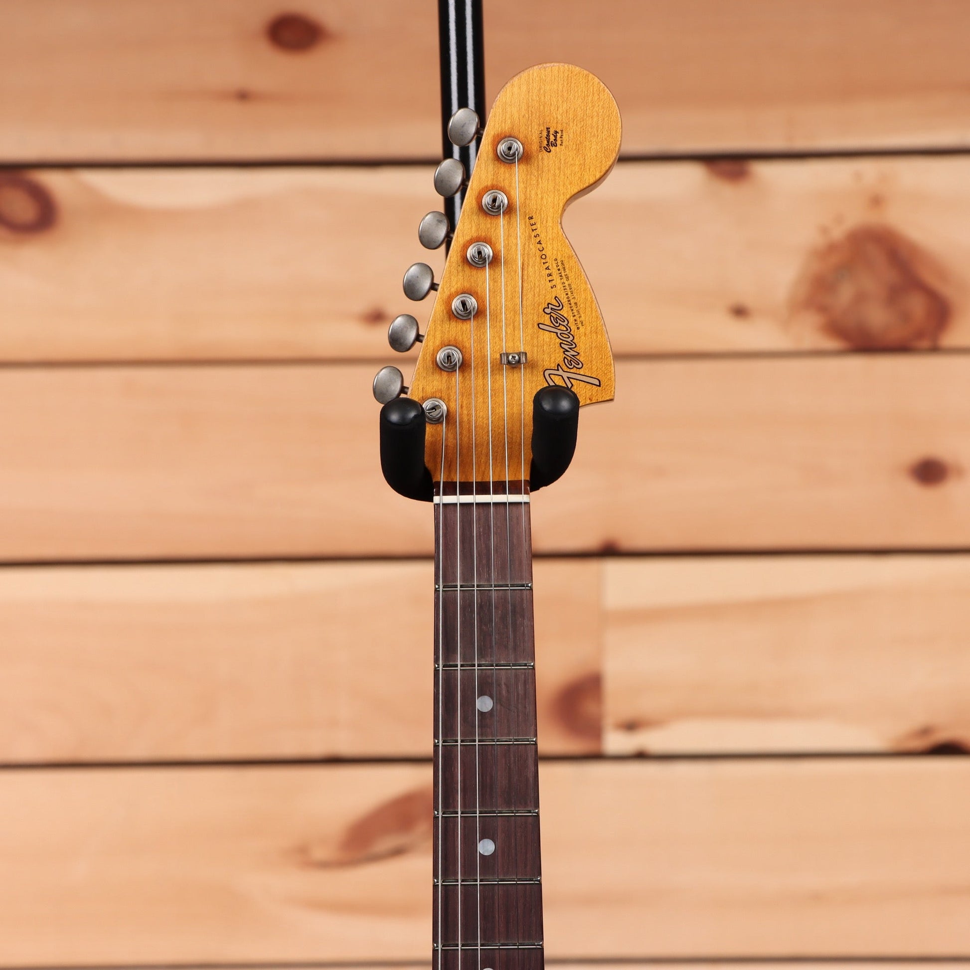 Fender Custom Shop Limited Roasted Bighead Stratocaster Super Heavy Relic - Aged Olympic White with Gold Anodized Pickguard