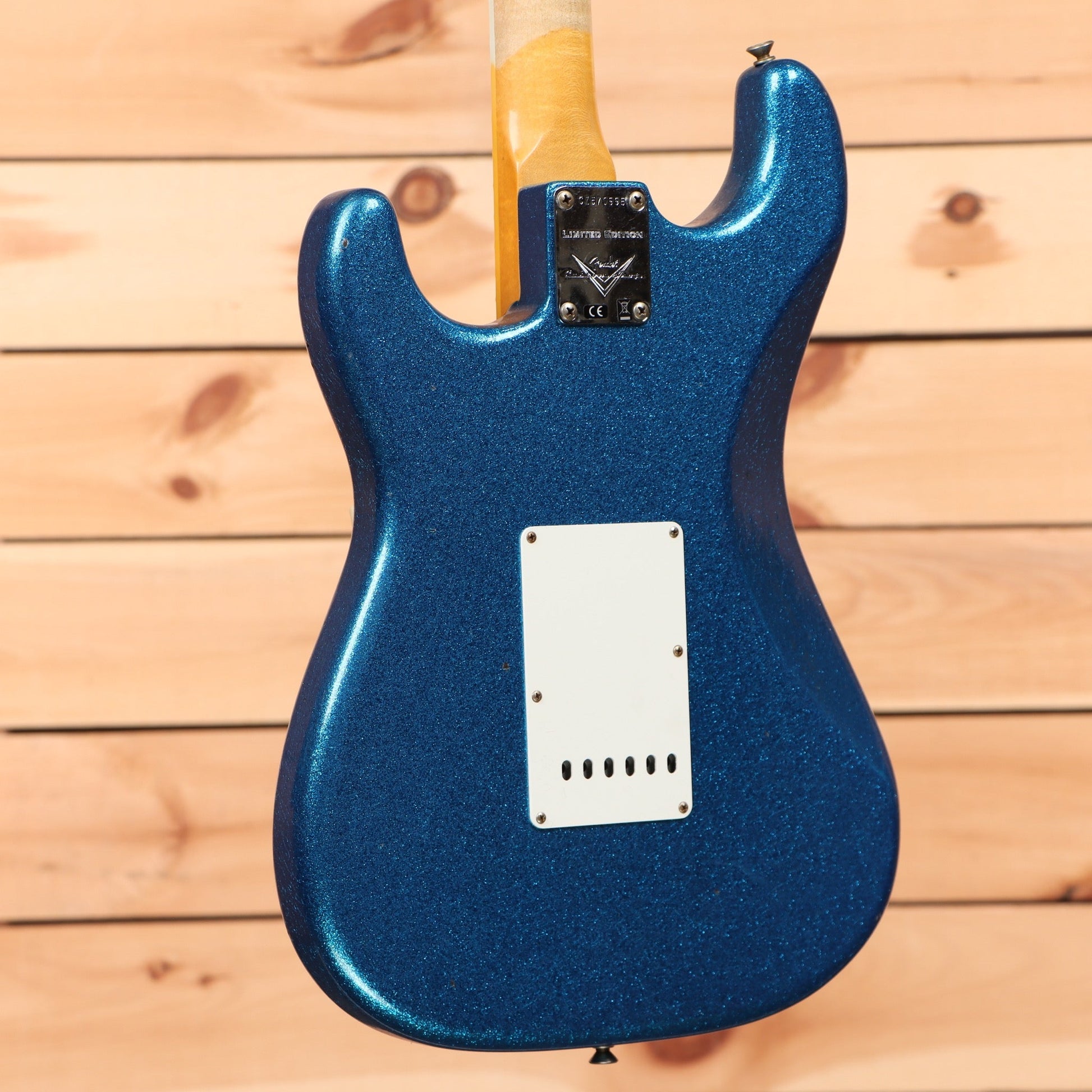 Fender Custom Shop Limited 1965 Stratocaster Journeyman Relic - Aged Blue Sparkle