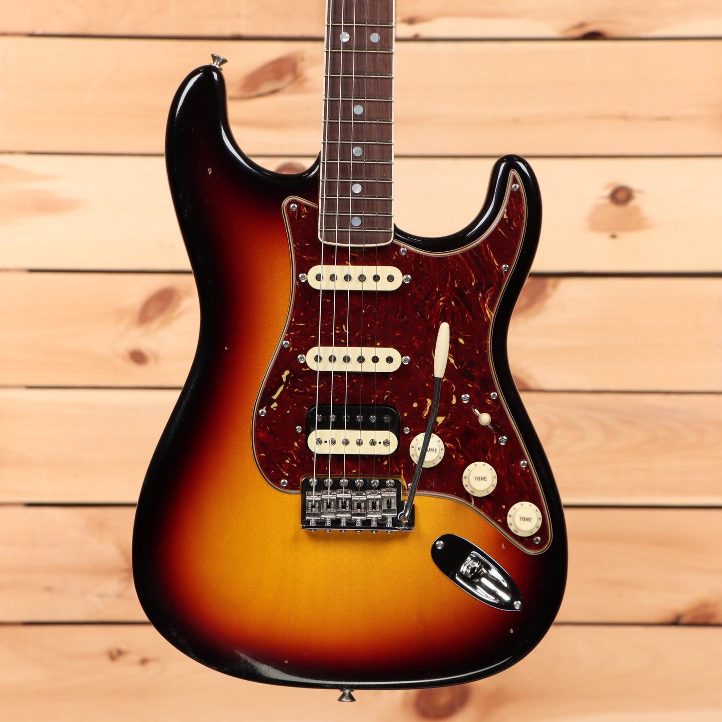 Fender Custom Shop Limited 1967 HSS Stratocaster Journeyman Relic - 3 Color Sunburst