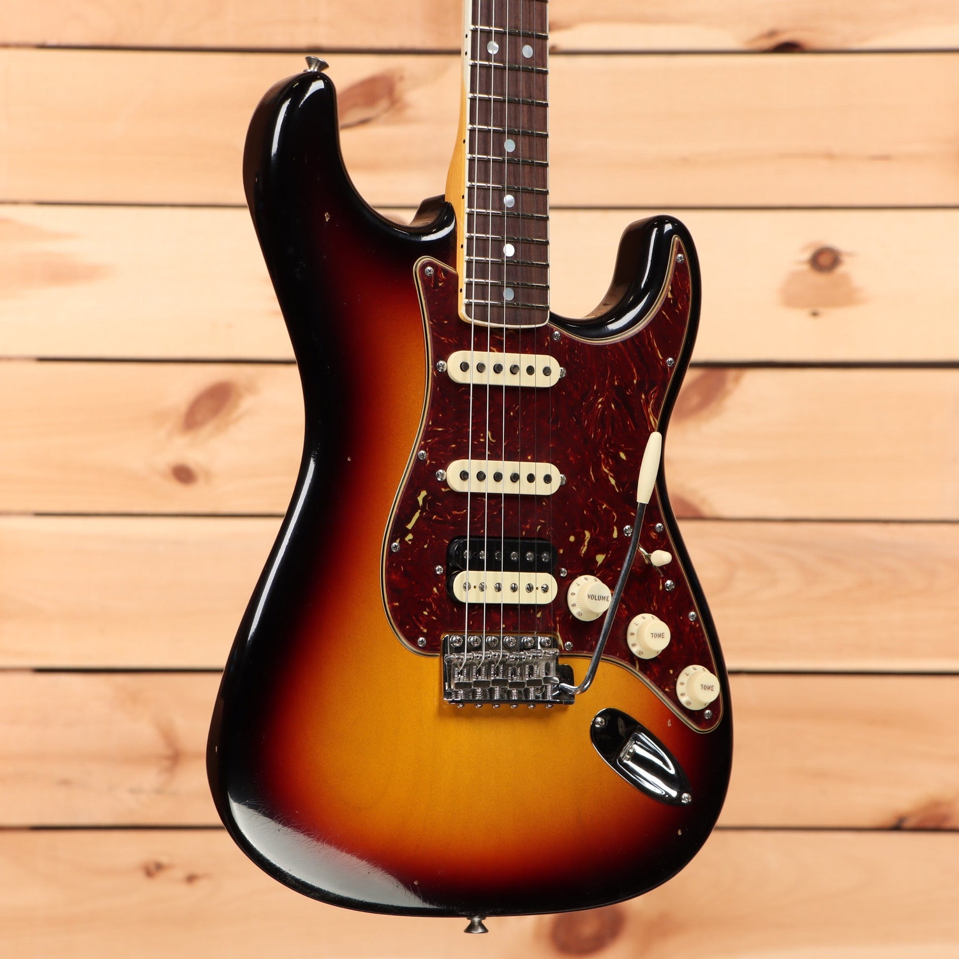 Fender Custom Shop Limited 1967 HSS Stratocaster Journeyman Relic - 3 Color Sunburst