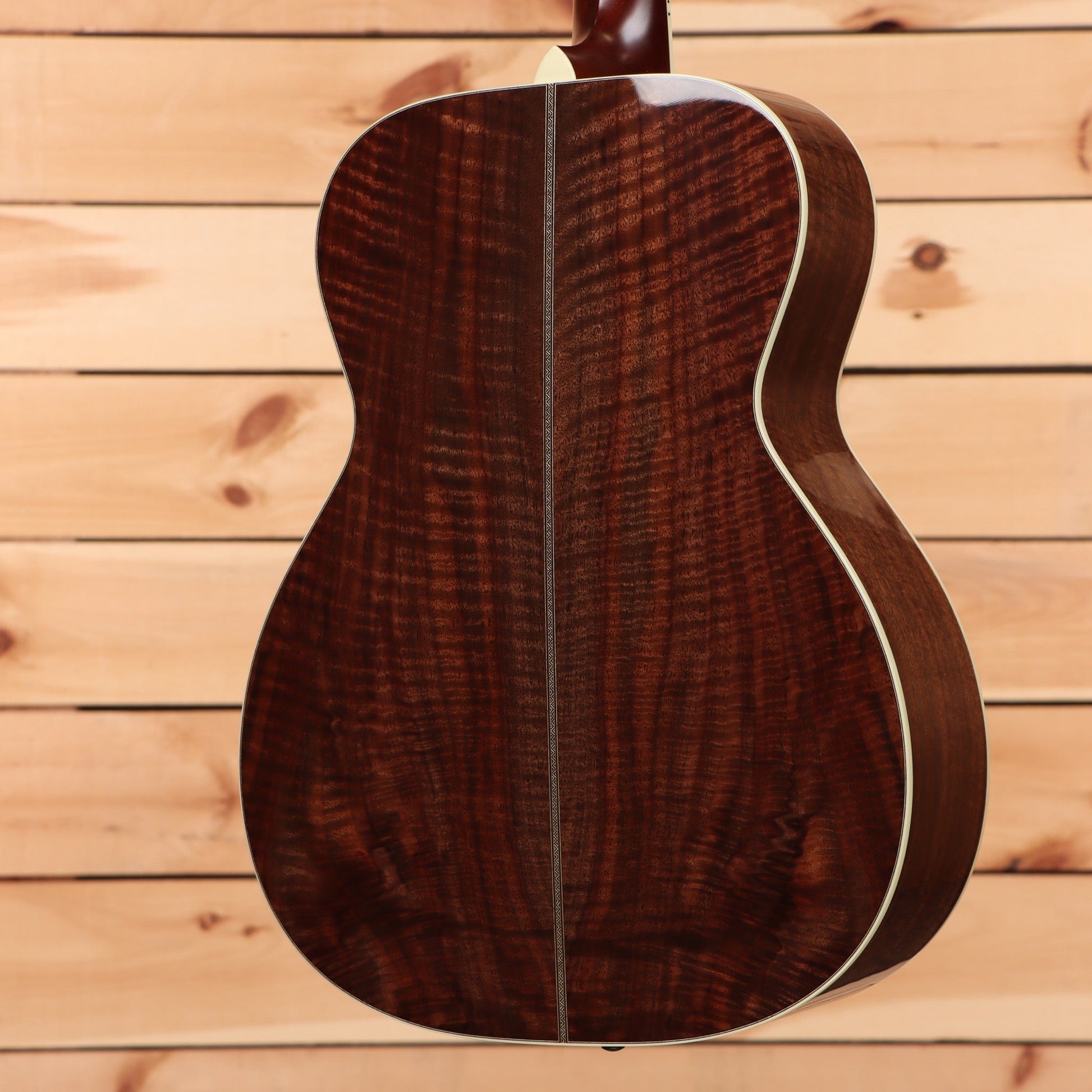 Santa Cruz OM Custom - Buttered Toast