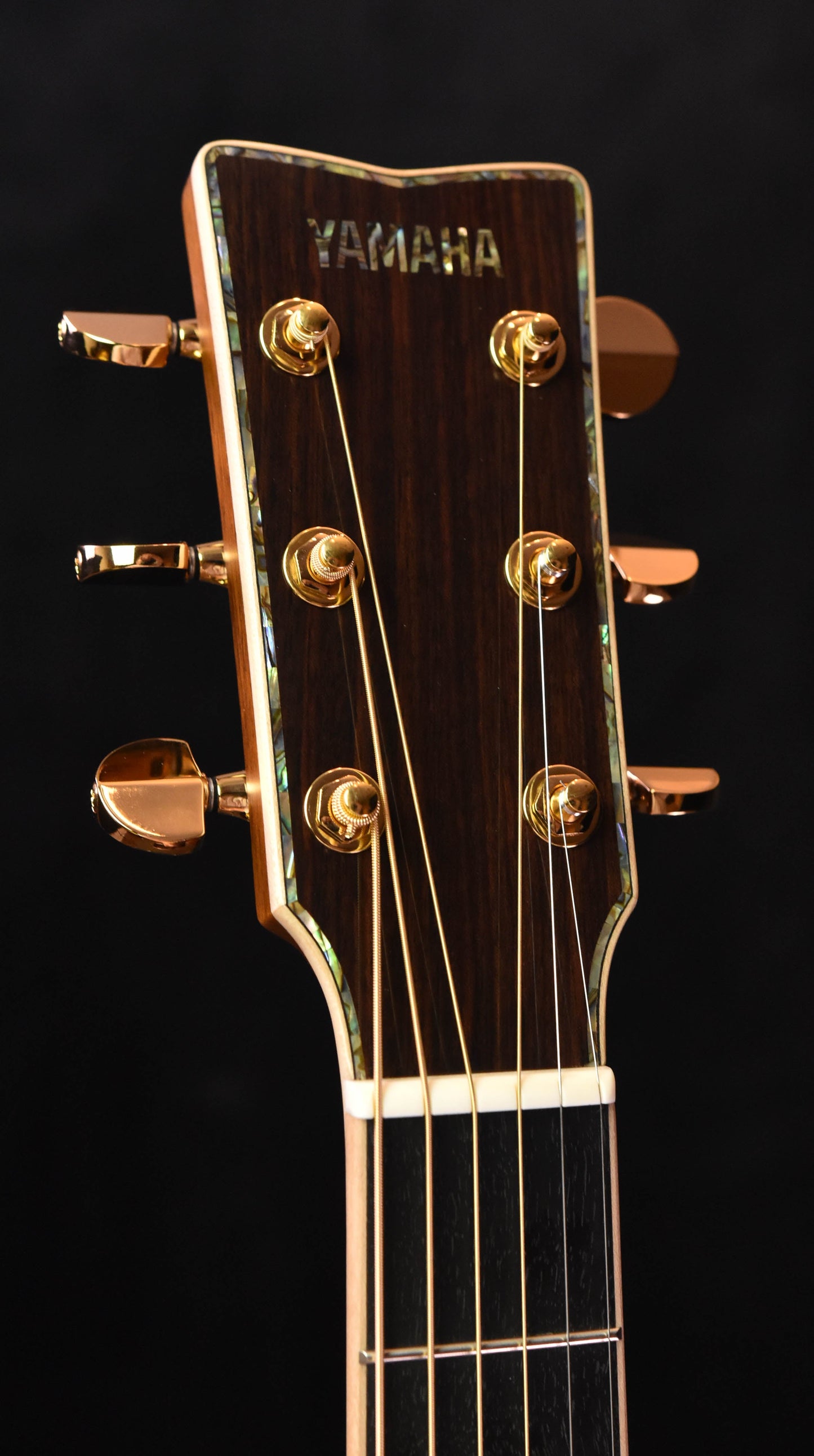 Yamaha LL56R Acoustic Guitar
