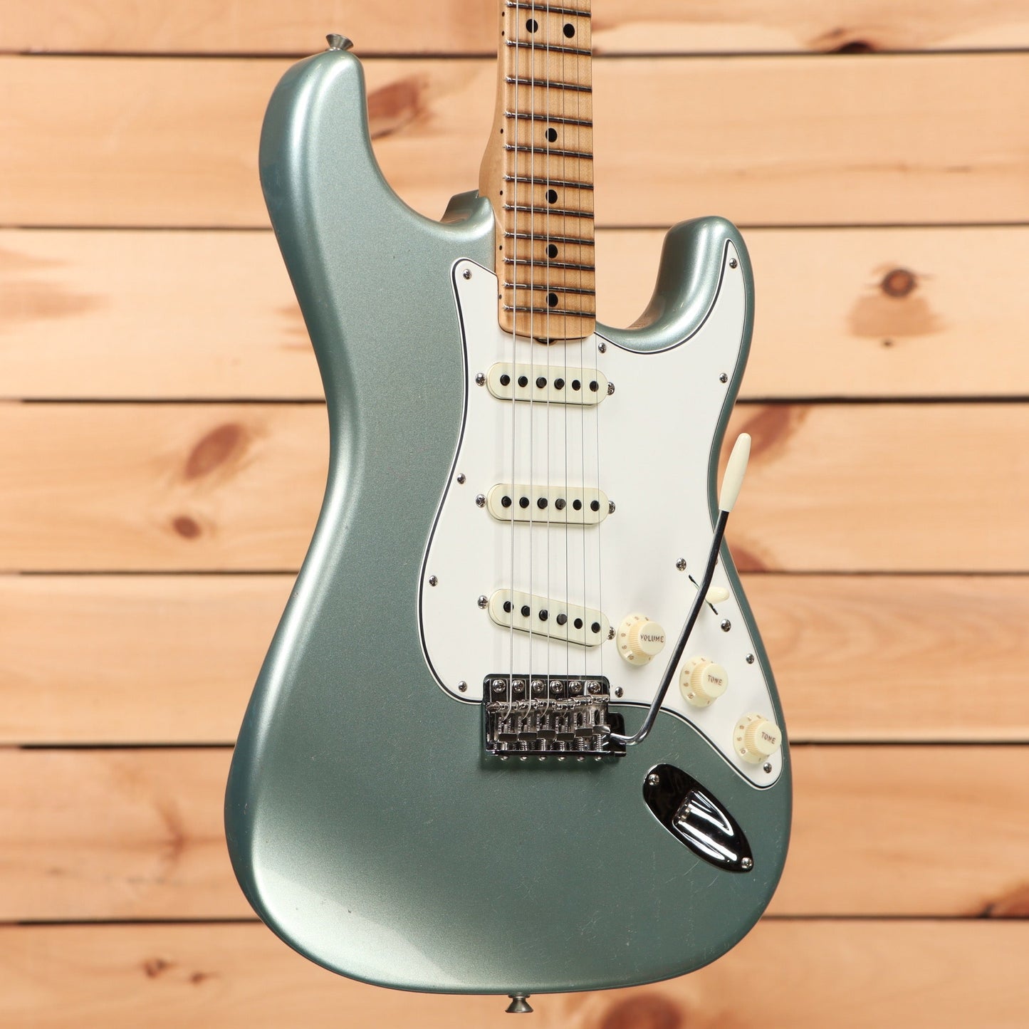 Fender Custom Shop 1969 Staratocaster Journeyman - Aged Fire Mist Silver