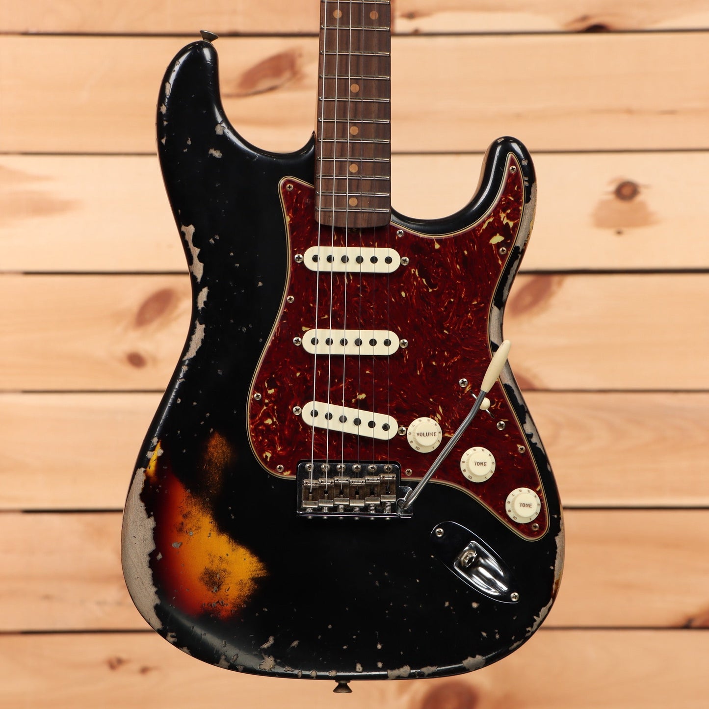 Fender Custom Shop Limited 1961 Stratocaster Heavy Relic - Aged Black Over 3 Color Sunburst