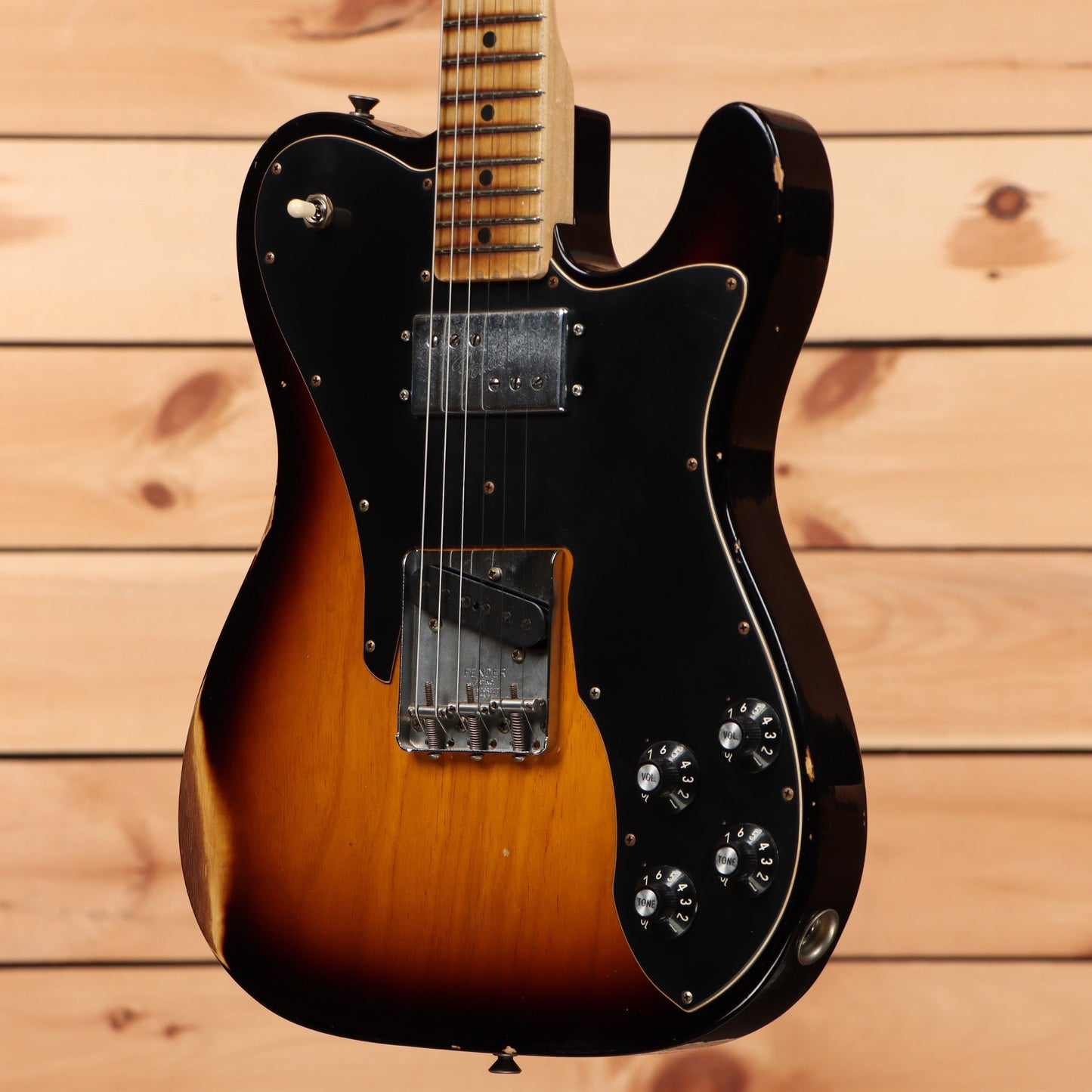 Fender Custom Shop 1967 Telecaster Custom Journeyman - 2 Color Sunburst