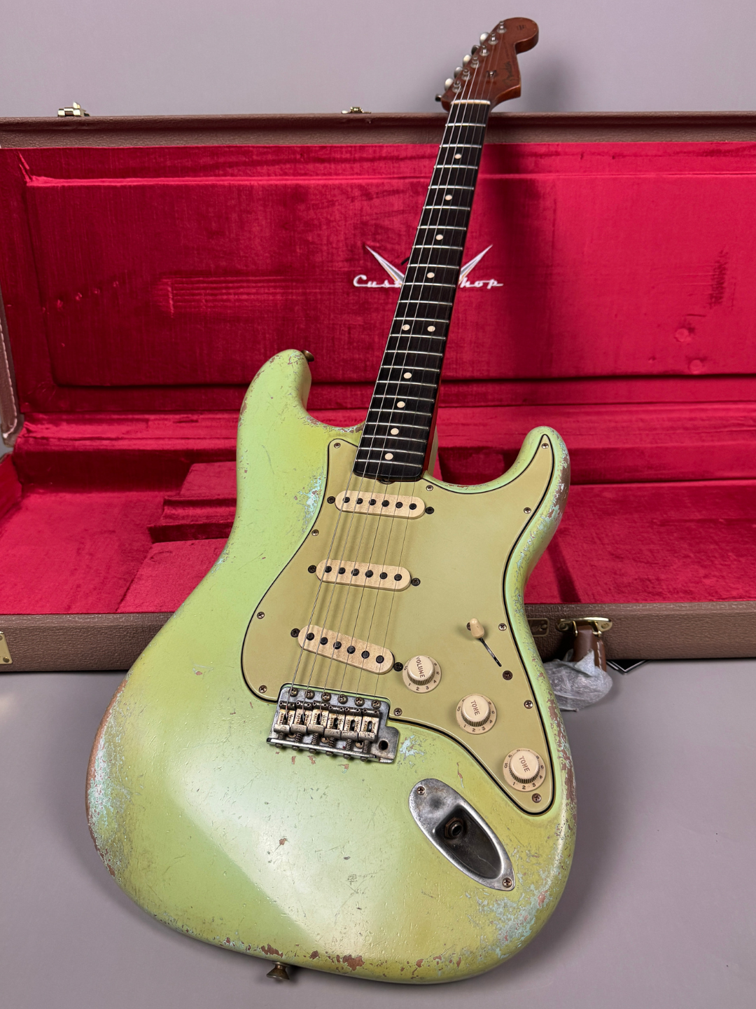 SOLD - Fender Masterbuilt Vincent Van Trigt '62 Stratocaster Heavy Relic - USA 2023