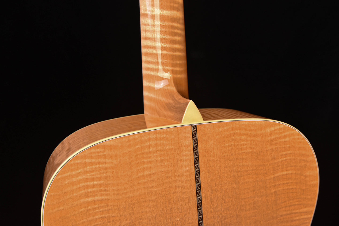 Collings OM2H Baked Sitka Spruce top/ Flamed Maple back and Sides 1 3/4" Nut
