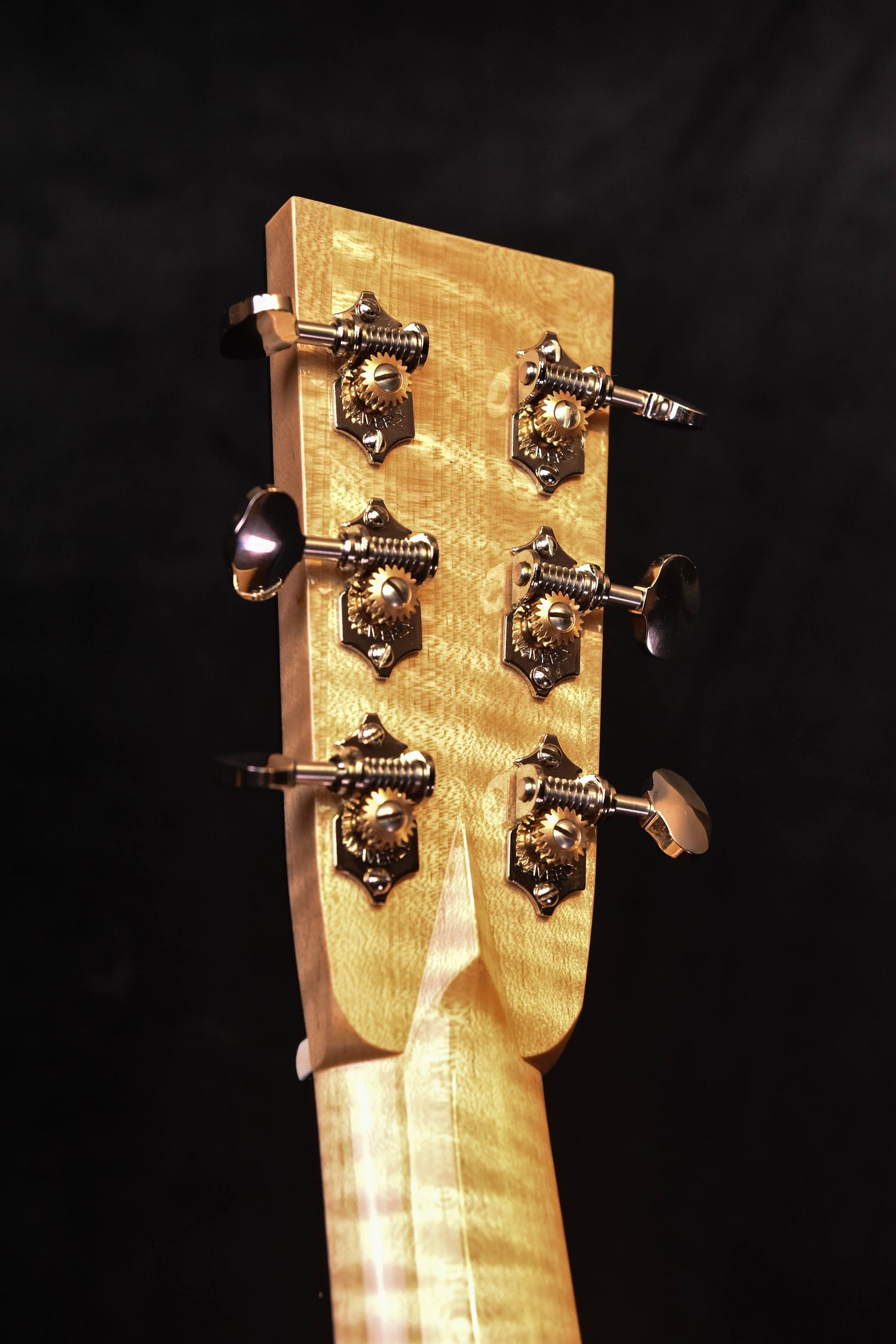 Collings OM2H Baked Sitka Spruce top/ Flamed Maple back and Sides 1 3/4" Nut