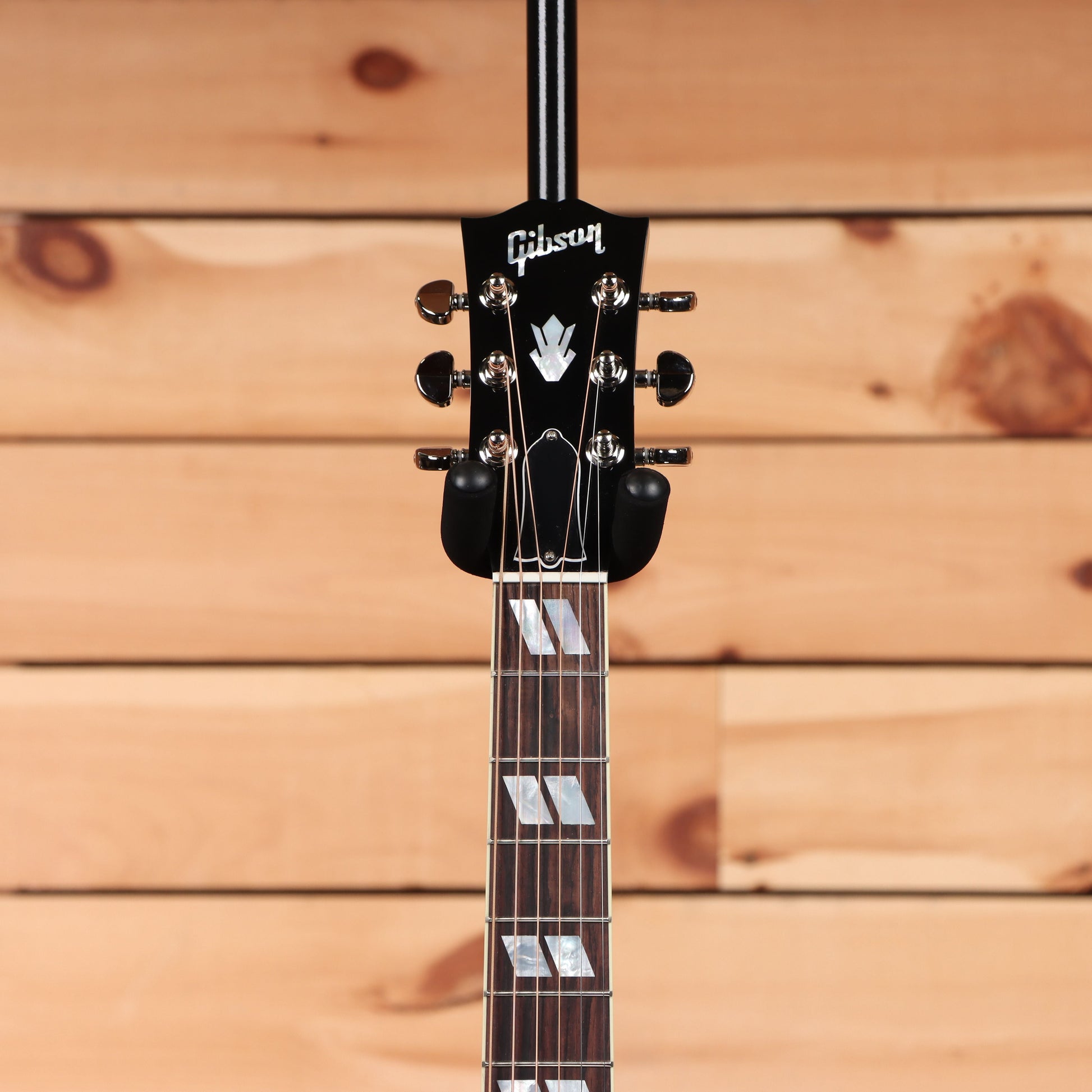 Gibson Hummingbird Standard Red Spruce - Honey Burst Gloss