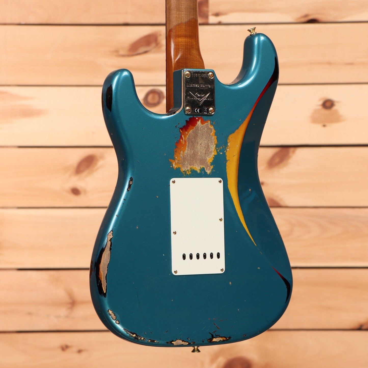 Fender Custom Shop Limited 1962 Stratocaster Heavy Relic - Aged Ocean Turquoise over 3 Color Sunburst