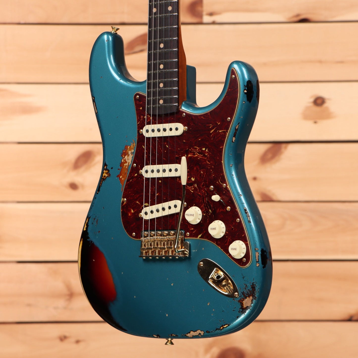 Fender Custom Shop Limited 1962 Stratocaster Heavy Relic - Aged Ocean Turquoise over 3 Color Sunburst